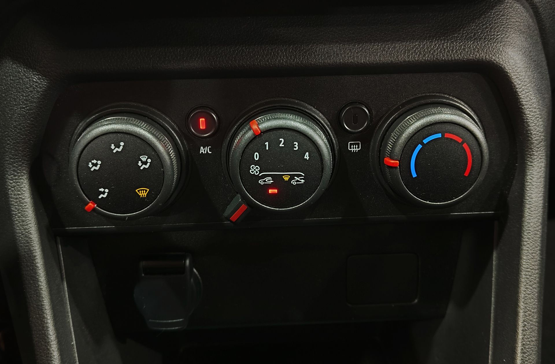 Dacia Sandero Essential ECO-G - foto 29
