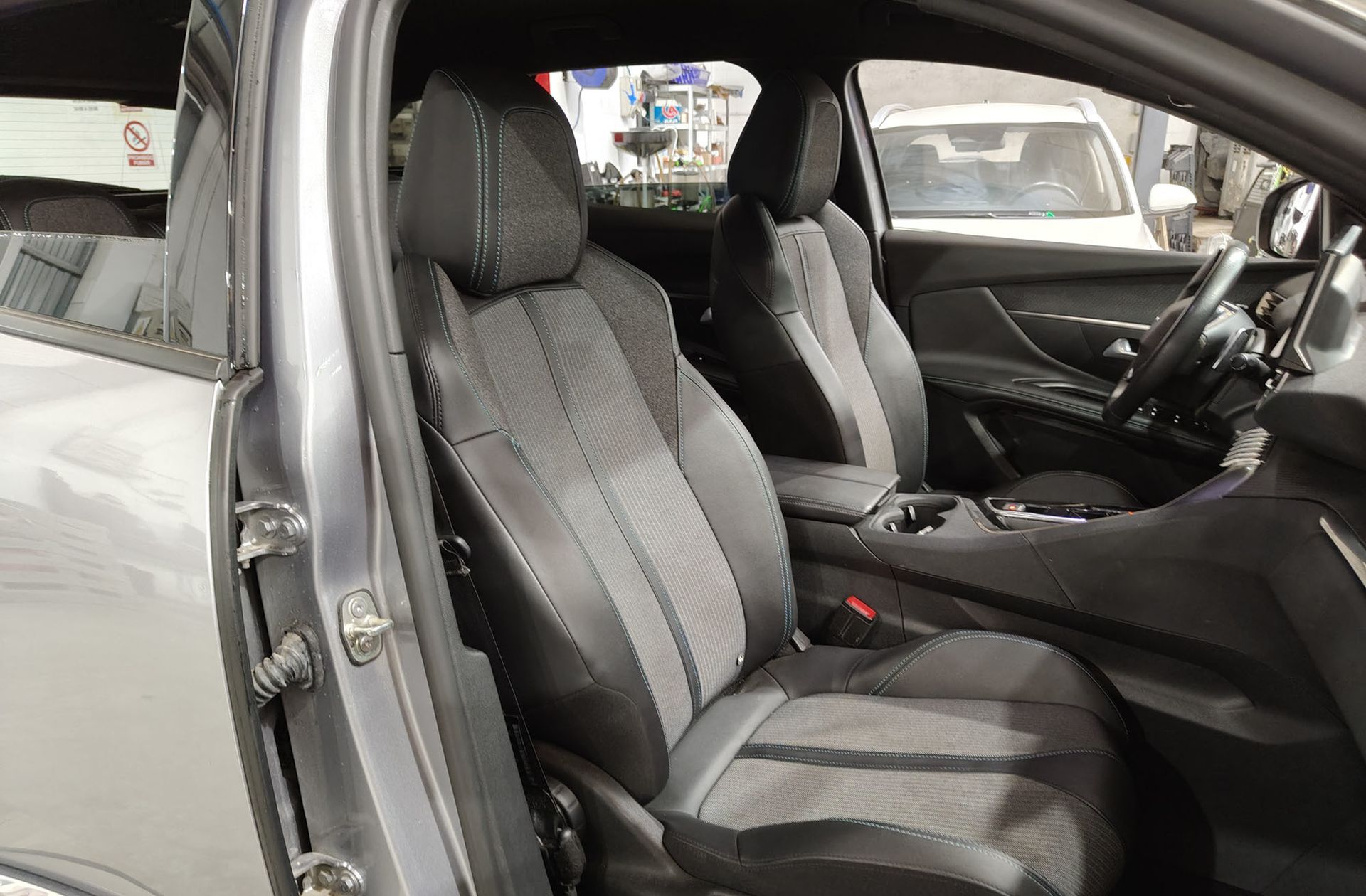 Peugeot 3008 136 Allure Pack eDCS6 - foto 19
