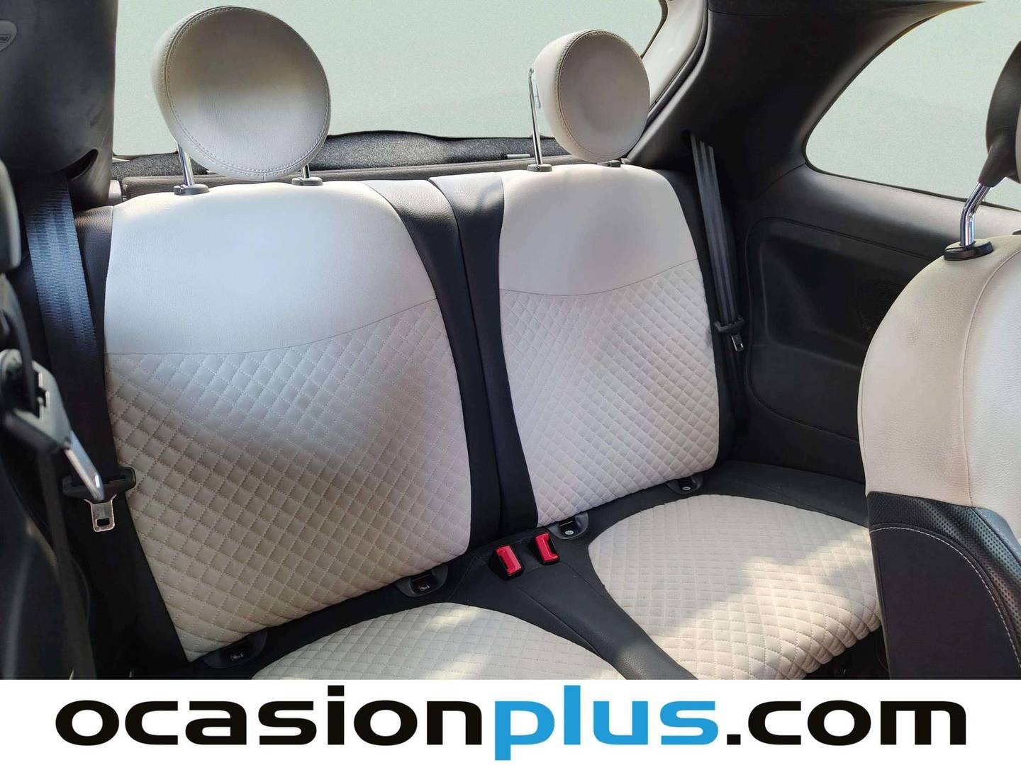 Foto asientos traseros Fiat 500 Fiat 500 1.0 Hybrid Dolcevita (70 CV)