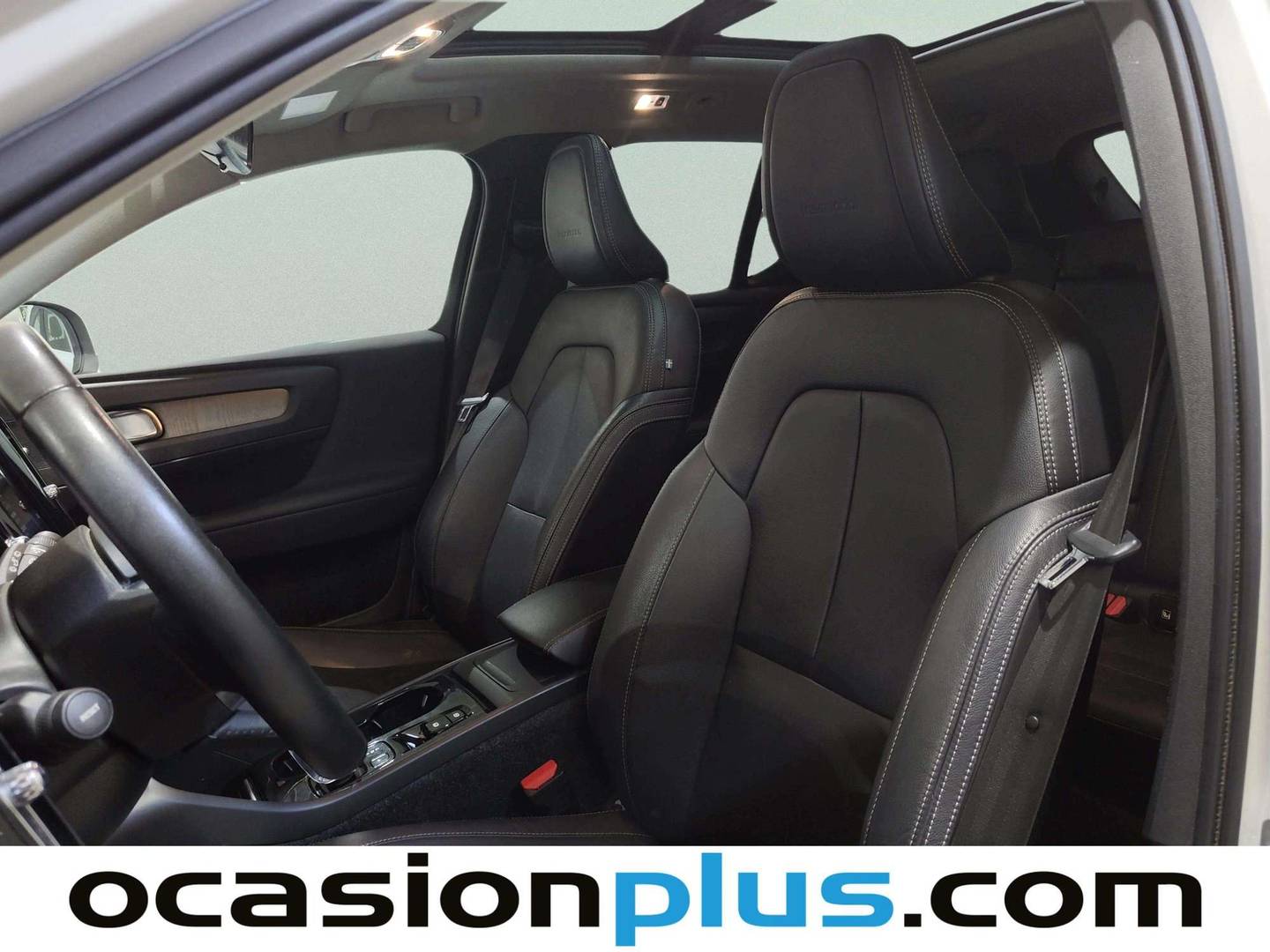 Equipamiento del Volvo XC40 Volvo XC40 T4 Inscription Auto (190 CV)