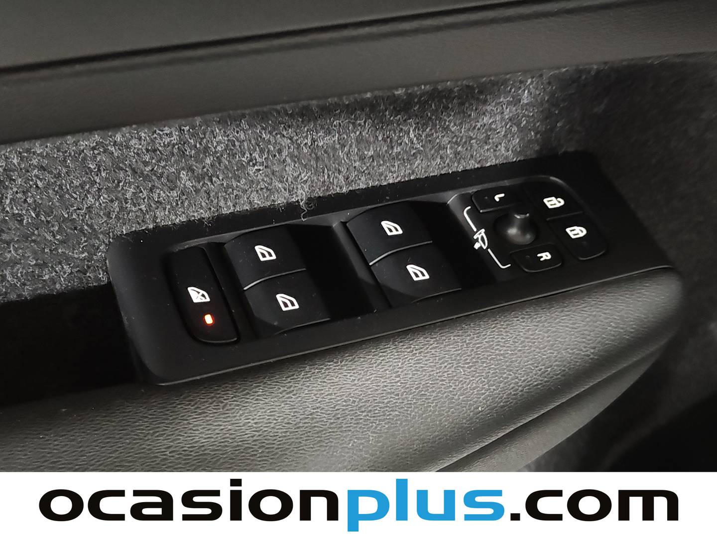 Volvo XC40 Volvo XC40 T3 Momentum Auto (163 CV) seminuevo