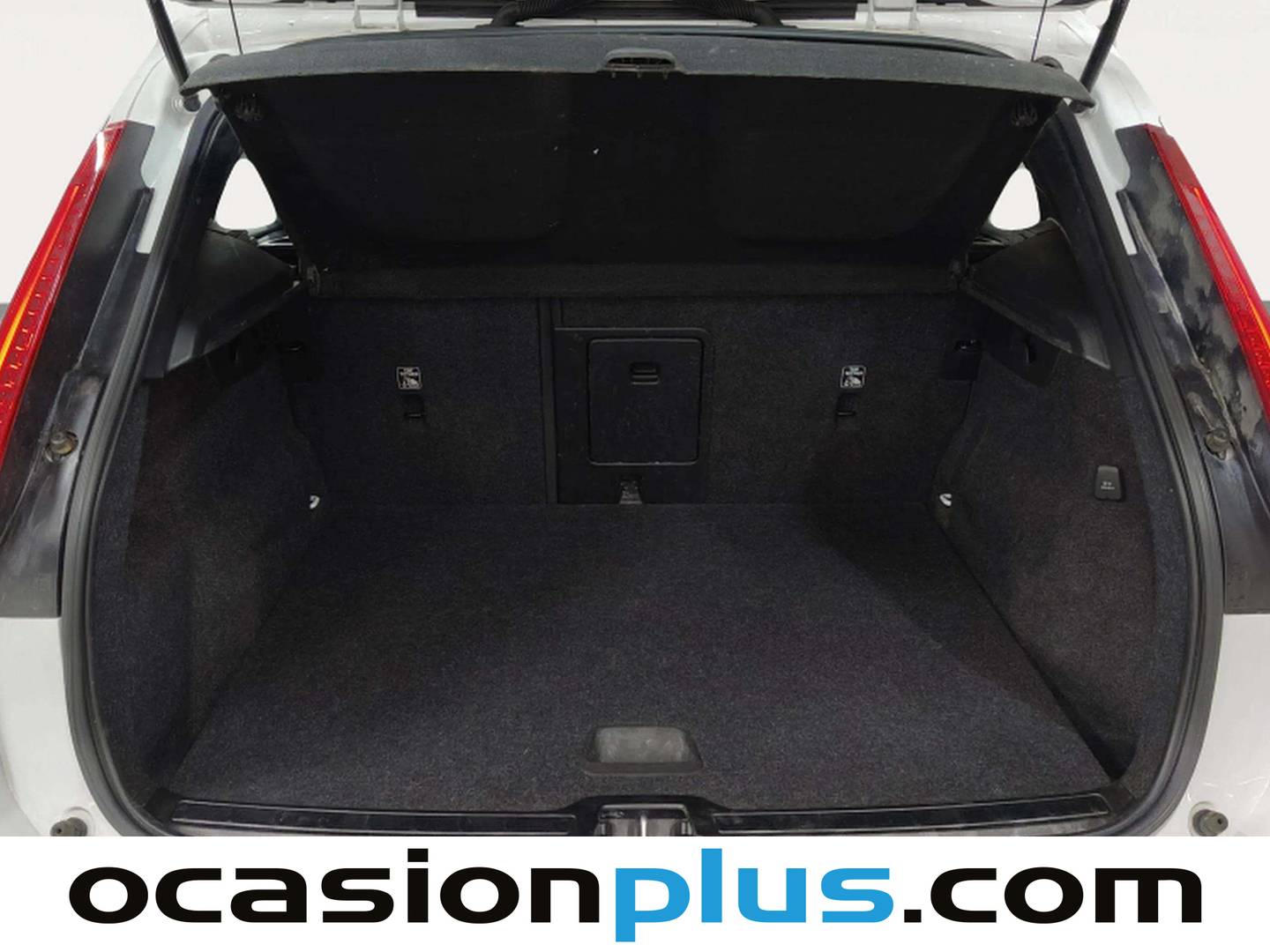 Fotos maletero Volvo XC40 Volvo XC40 T2 Momentum Core (129 CV)