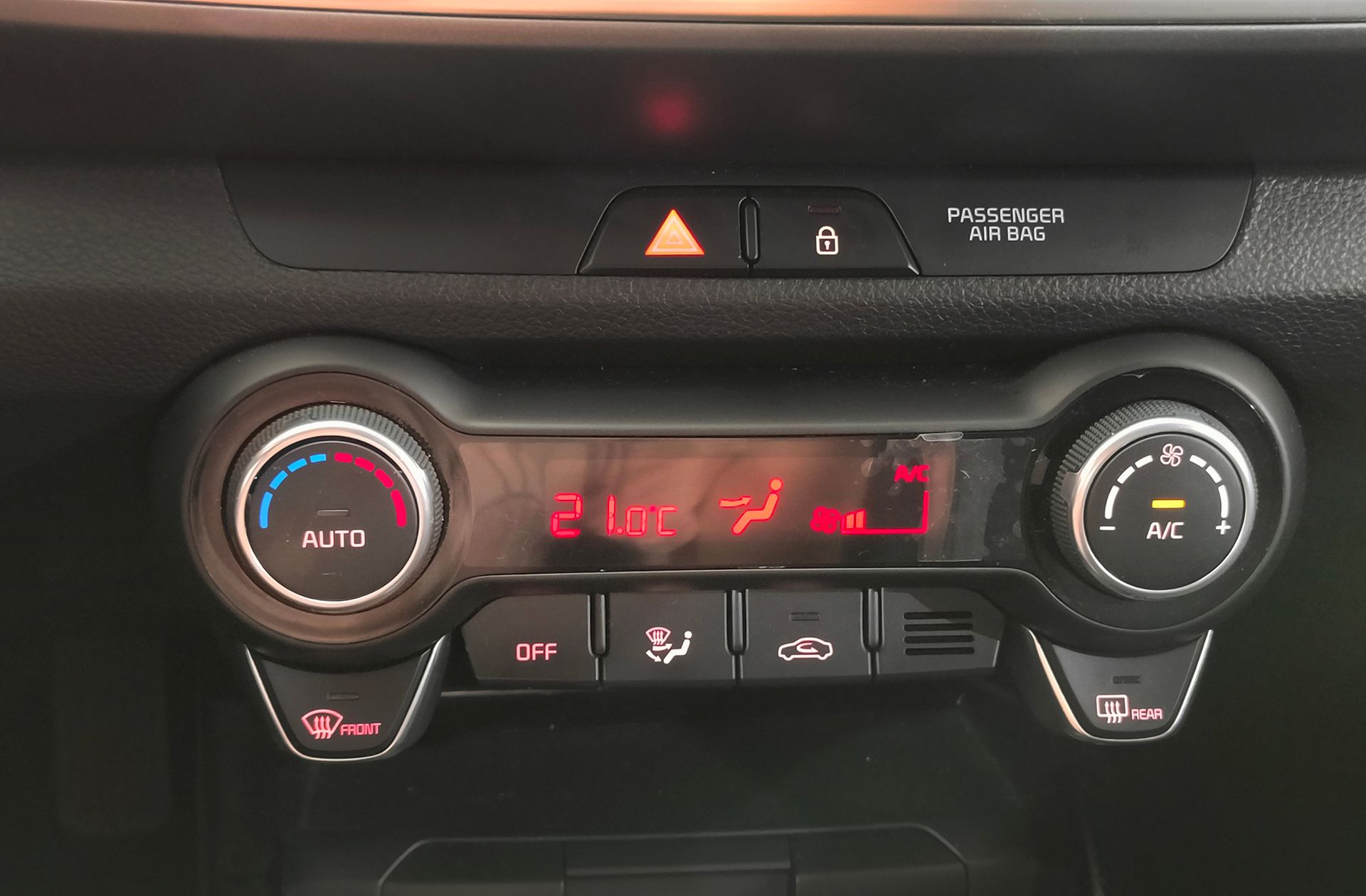 Kia Stonic 1.0 T-GDi MHEV Drive - foto 29