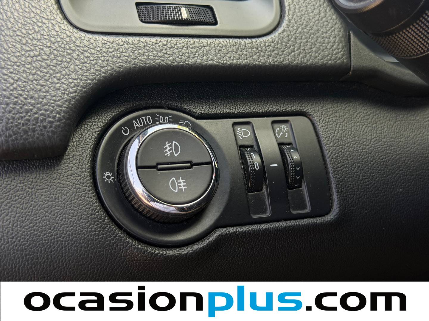 Extras del Opel Insignia Opel Insignia 2.0 CDTI ecoFlex S&S Selective (140 CV)