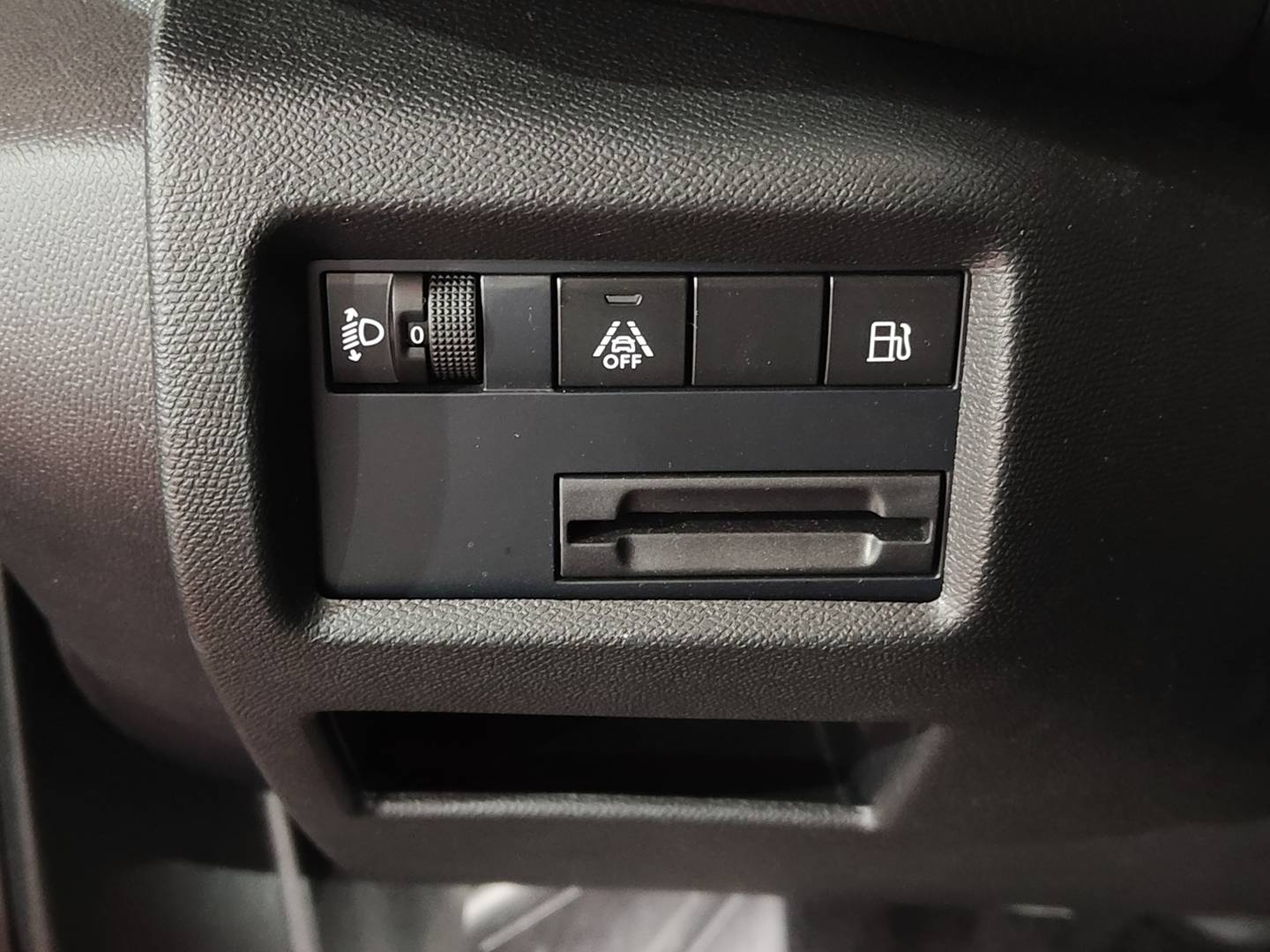 Foto Citroën C5 Aircross Citroen C5 Aircross Plug-in Hybrid 180 Plus e-EAT8 (180 CV)