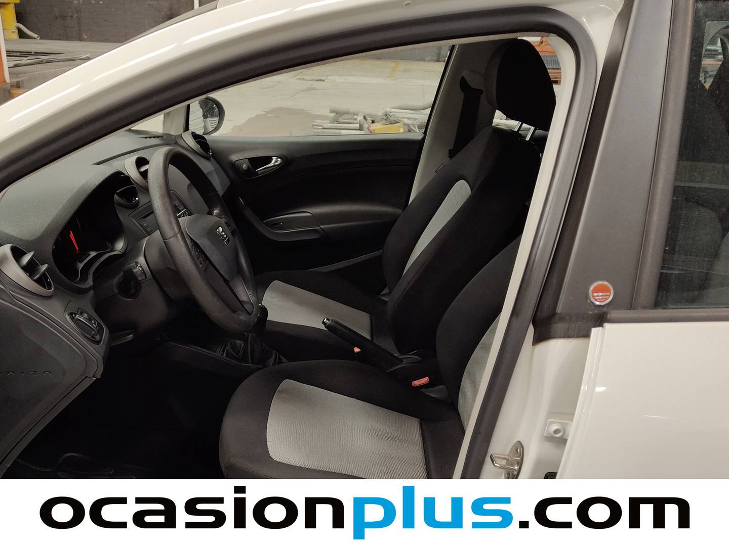 Foto asientos delanteros Seat Ibiza Seat Ibiza 1.0 Reference Plus (75 CV)
