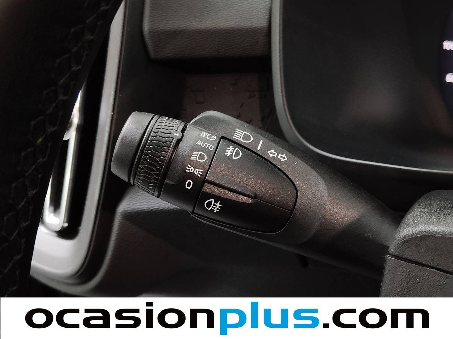 Acabados Volvo XC40 Volvo XC40 B3 G Essential Auto (163 CV)