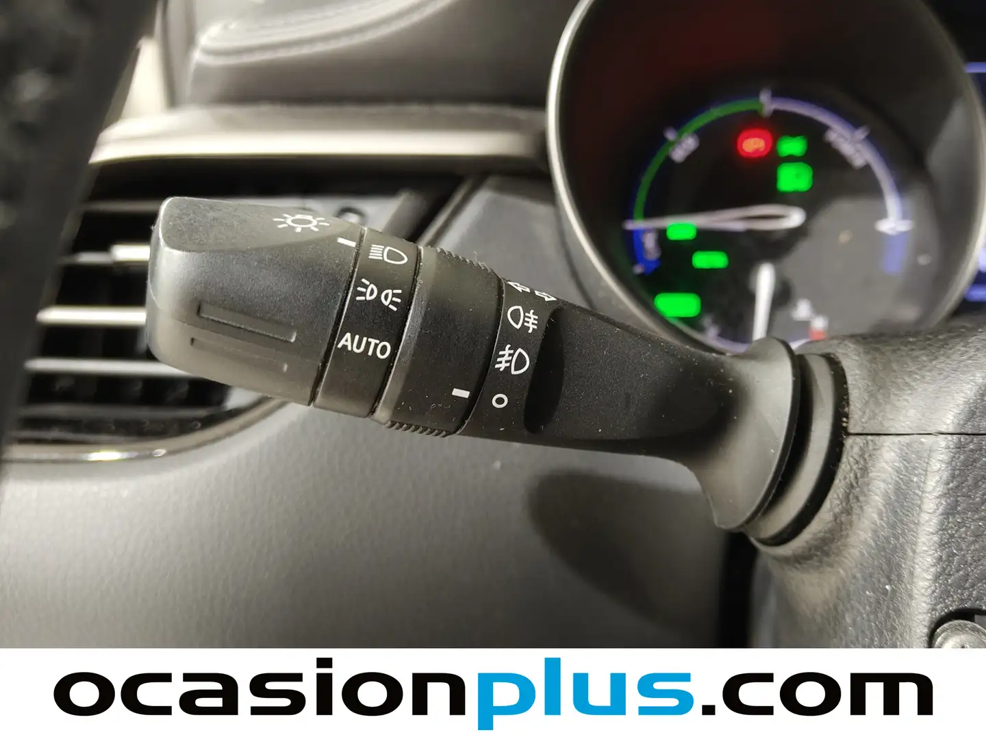 Foto Toyota C-HR Toyota C-HR 1.8 125H Advance (122 CV)