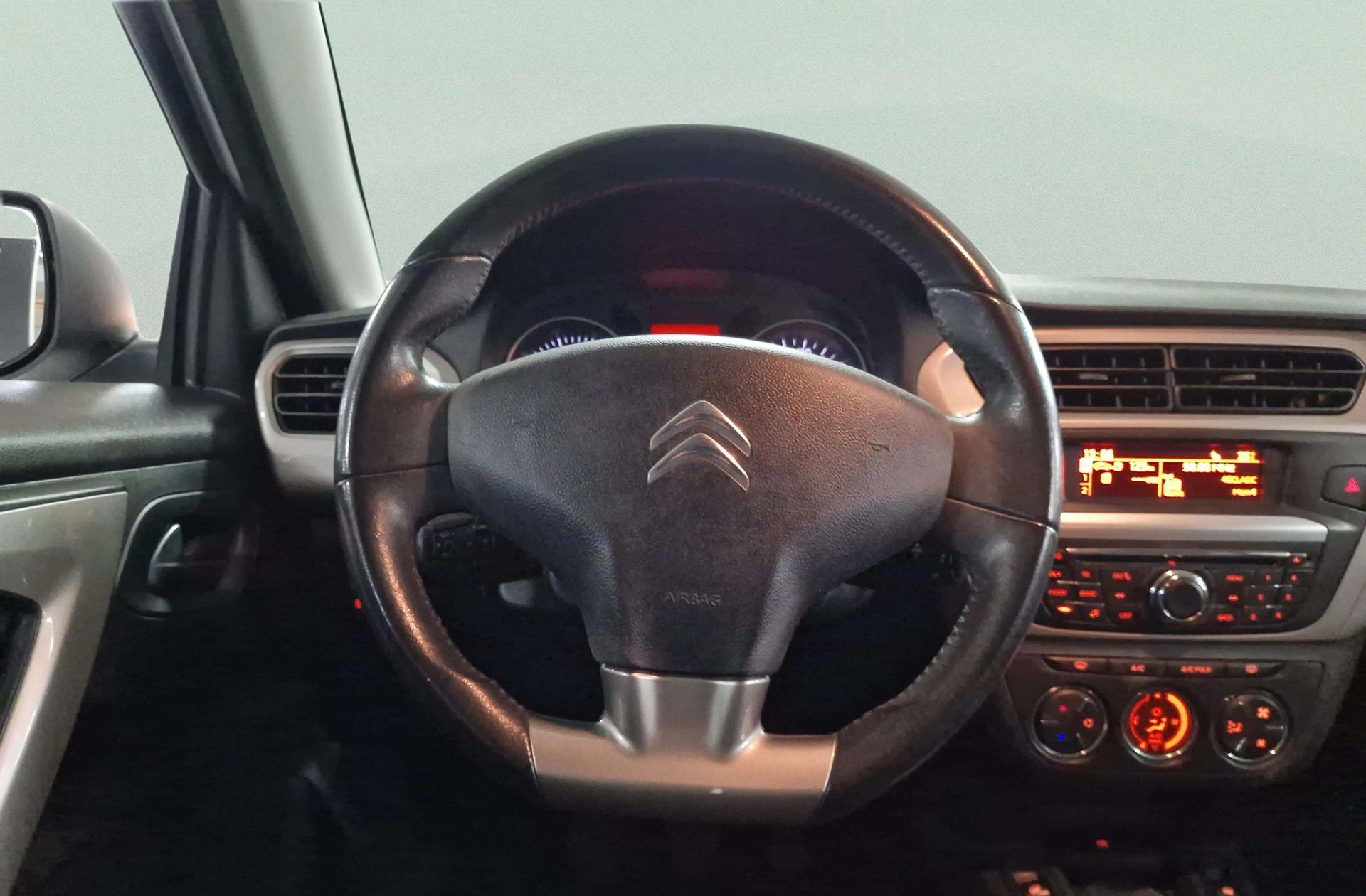 Citroën C-Elysée PureTech 82 Exclusive - foto 18