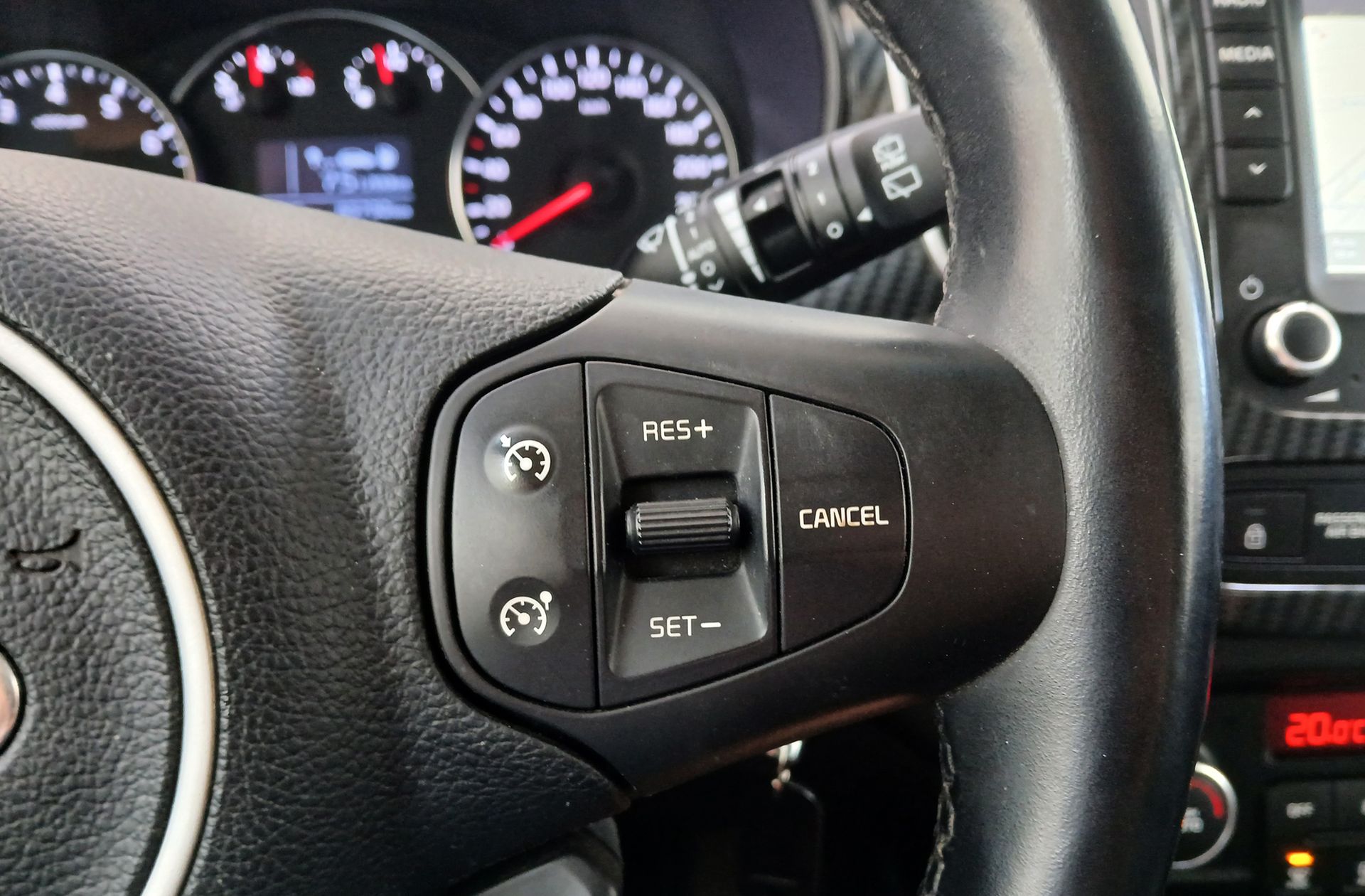 Kia Carens 1.6 GDi Drive 7 plazas - foto 33