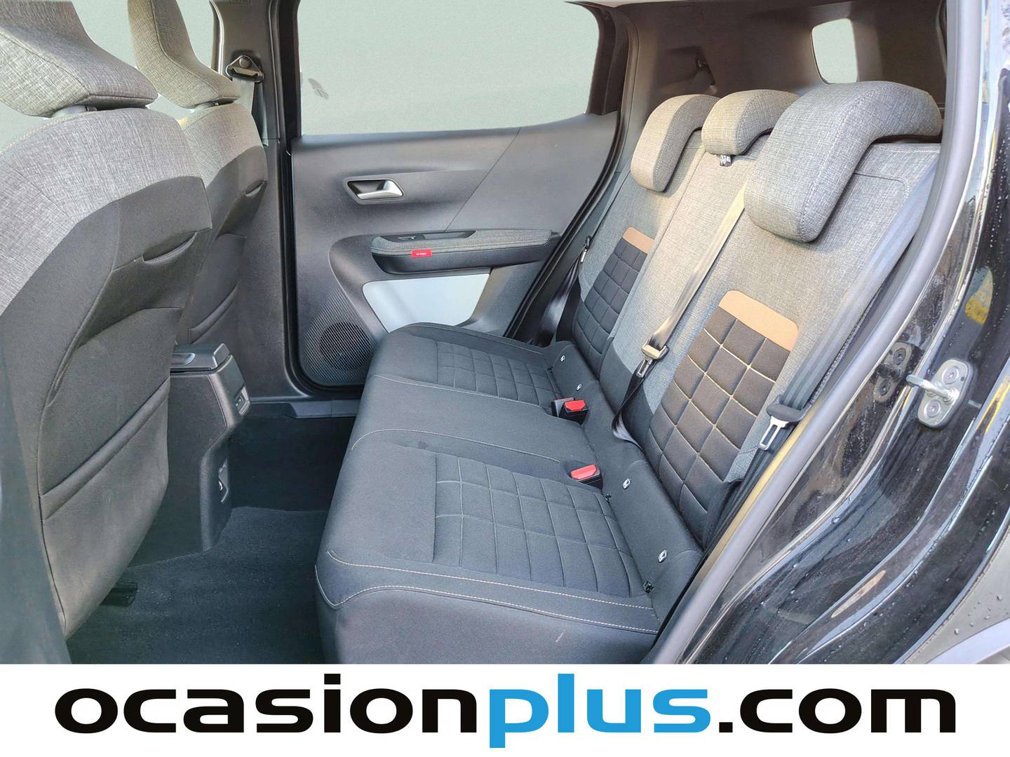 Foto asientos traseros Citroën C3 Aircross Citroën C3 Aircross Hybrid 145 Plus e-DCS6 (145 CV)