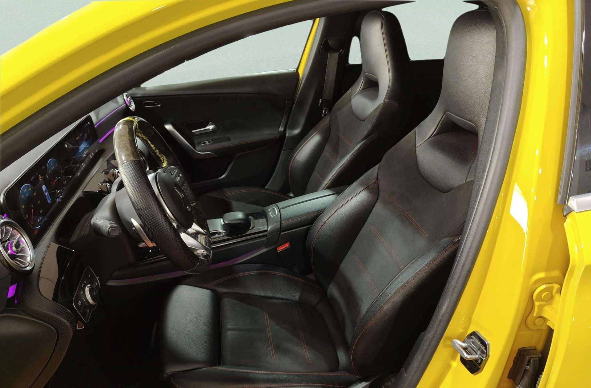 Mercedes-Benz Clase A 180 d Pack AMG - foto 15
