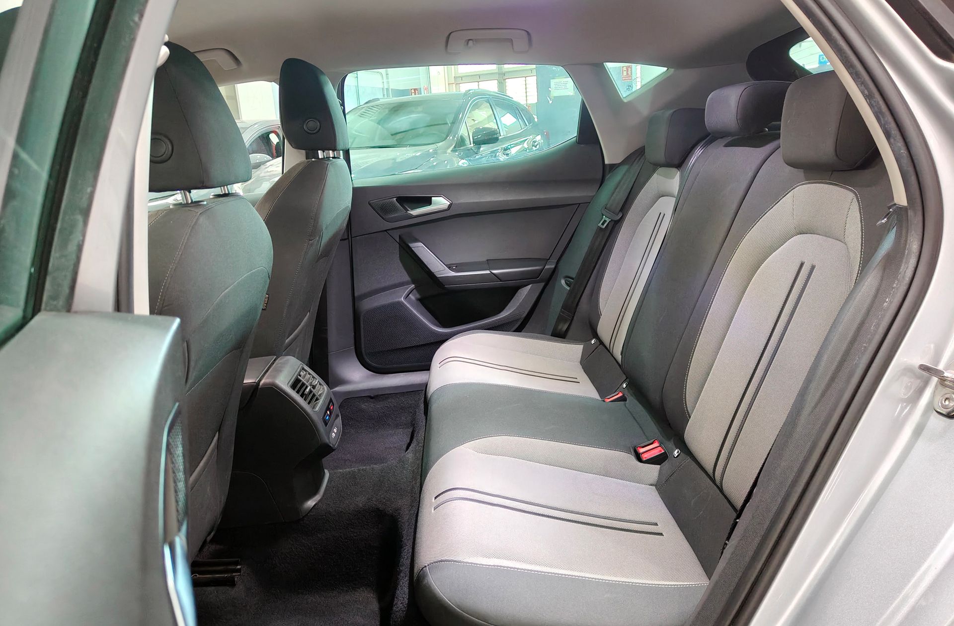SEAT León 2.0 TDI Style Go - foto 11