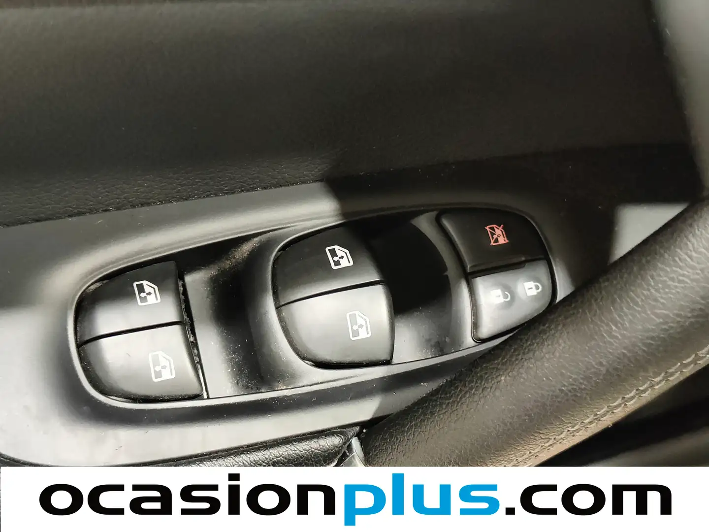 Foto Nissan QASHQAI Nissan Qashqai DIG-T 140 Tekna 4x2 (140 CV)