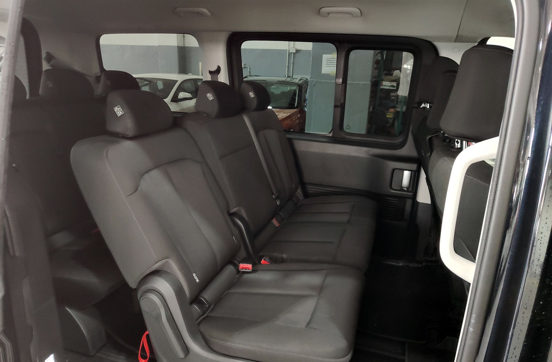 Hyundai Staria 2.2 CRDi Maxx 9S 9 plazas - foto 19