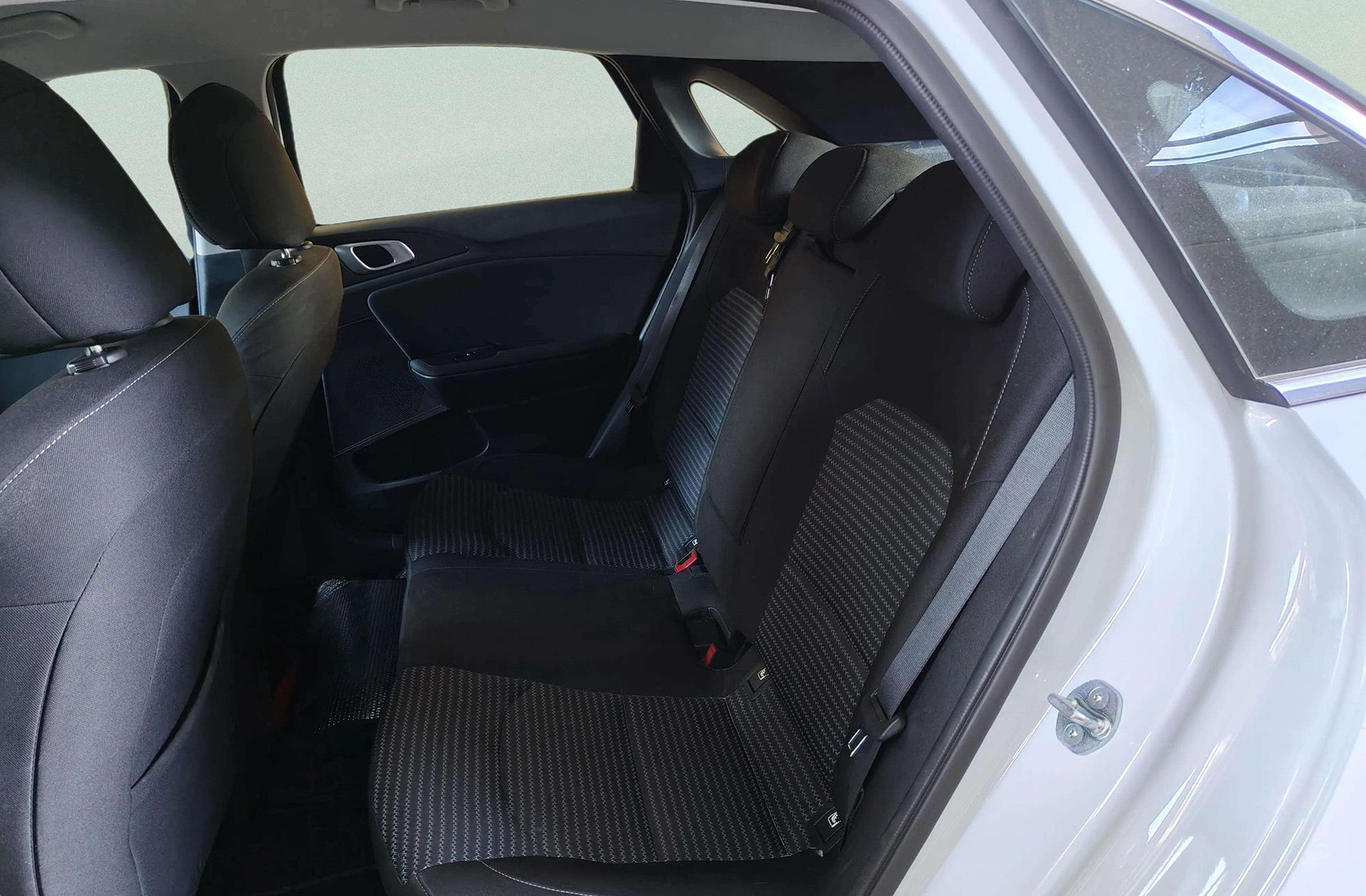 Kia Ceed 1.0 T-GDi Drive - foto 12