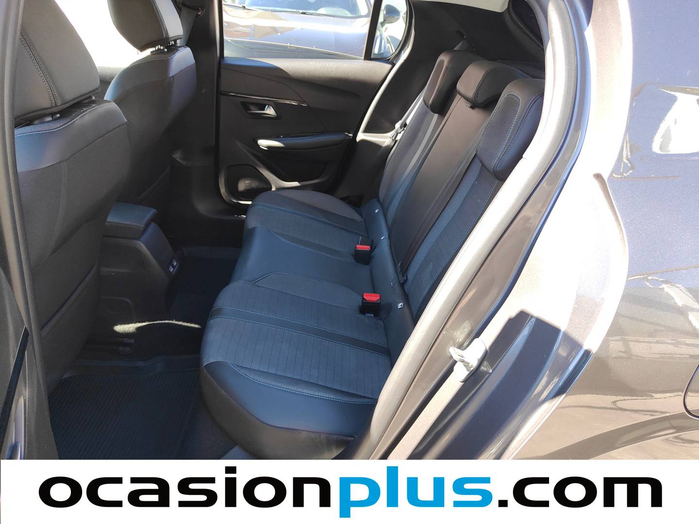 Foto asientos traseros Peugeot 208 Peugeot 208 BlueHDi 100 S&S Allure Pack (100 CV)
