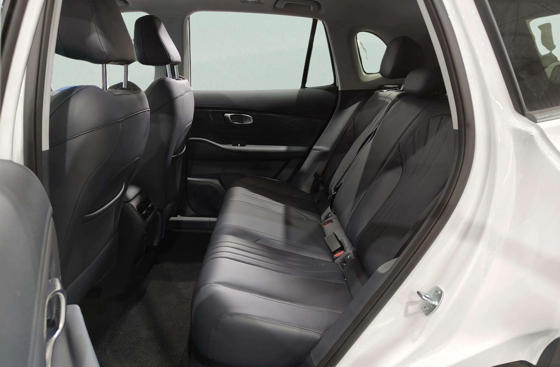 Geely Starray EM-i 1.5 PHEV Pro - foto 15