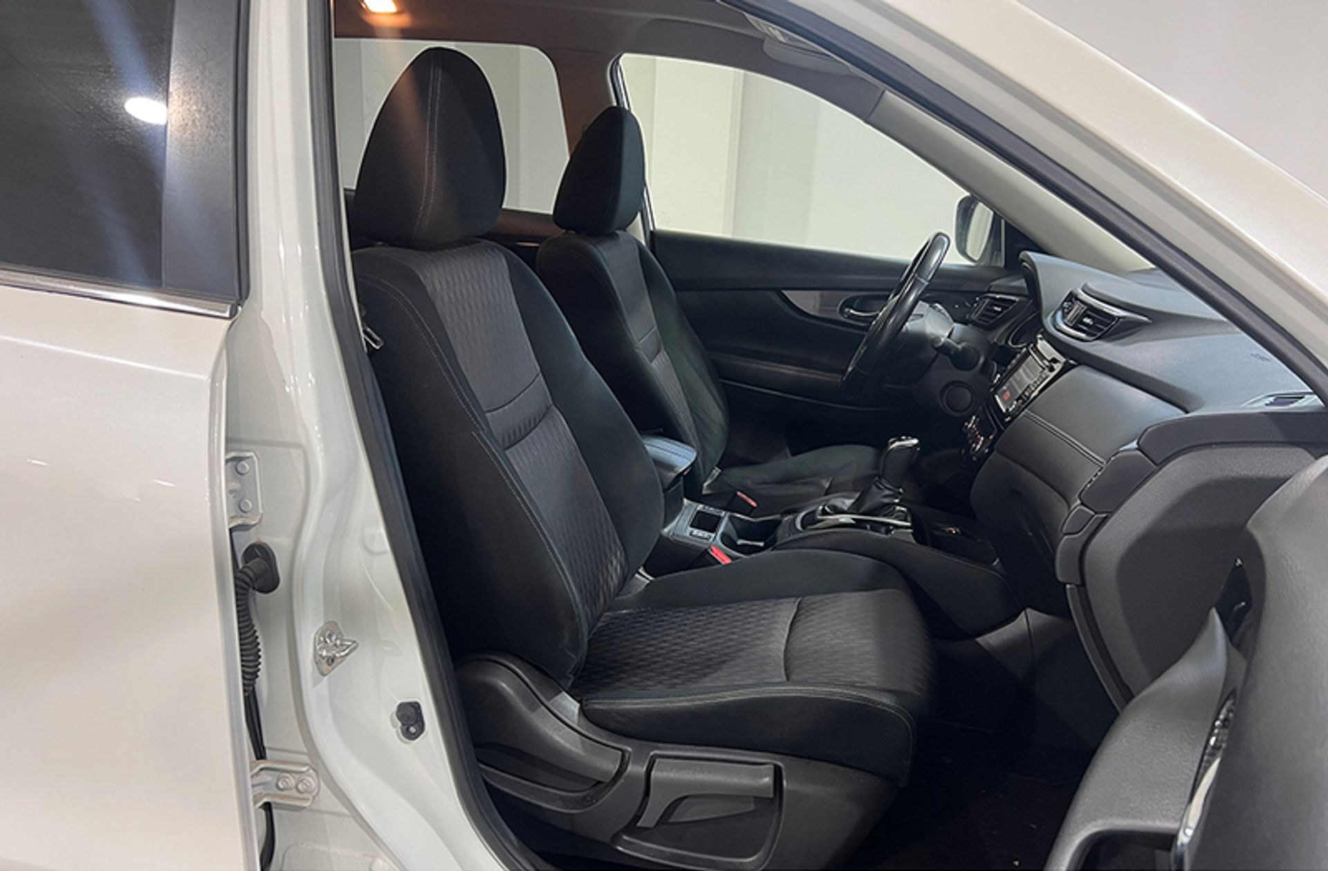 Nissan X-Trail DIG-T 160 N-Connecta 4x2 DCT - foto 23