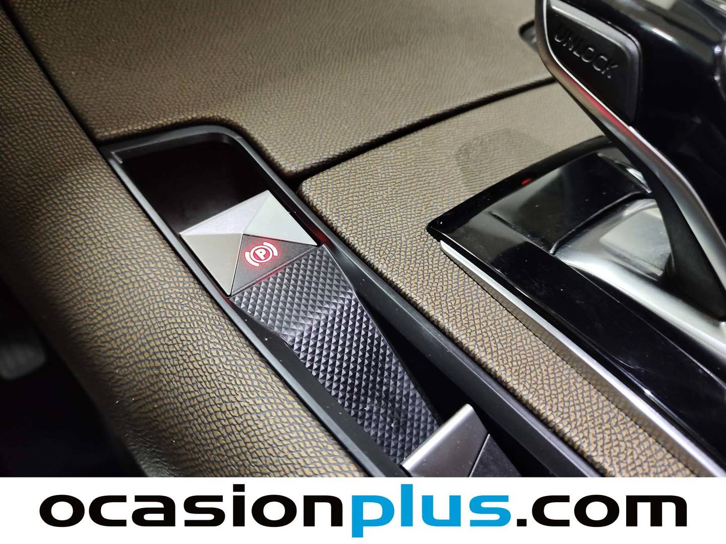 Foto DS DS 7 Crossback DS DS7 Crossback BlueHDi 130 DE Bastille + AT  (130 CV)