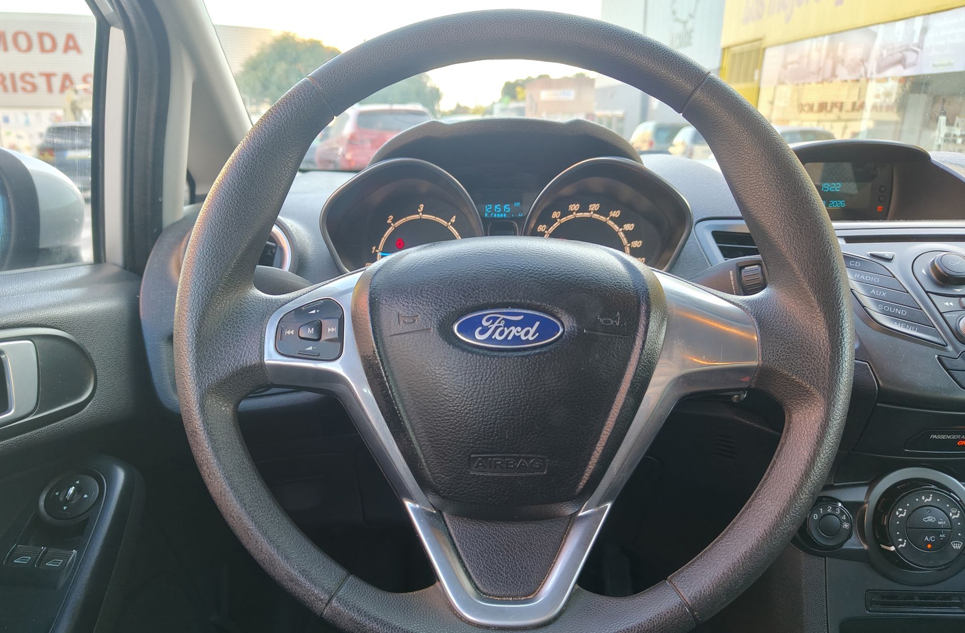 Ford Fiesta 1.5 TDCi Trend - foto 17