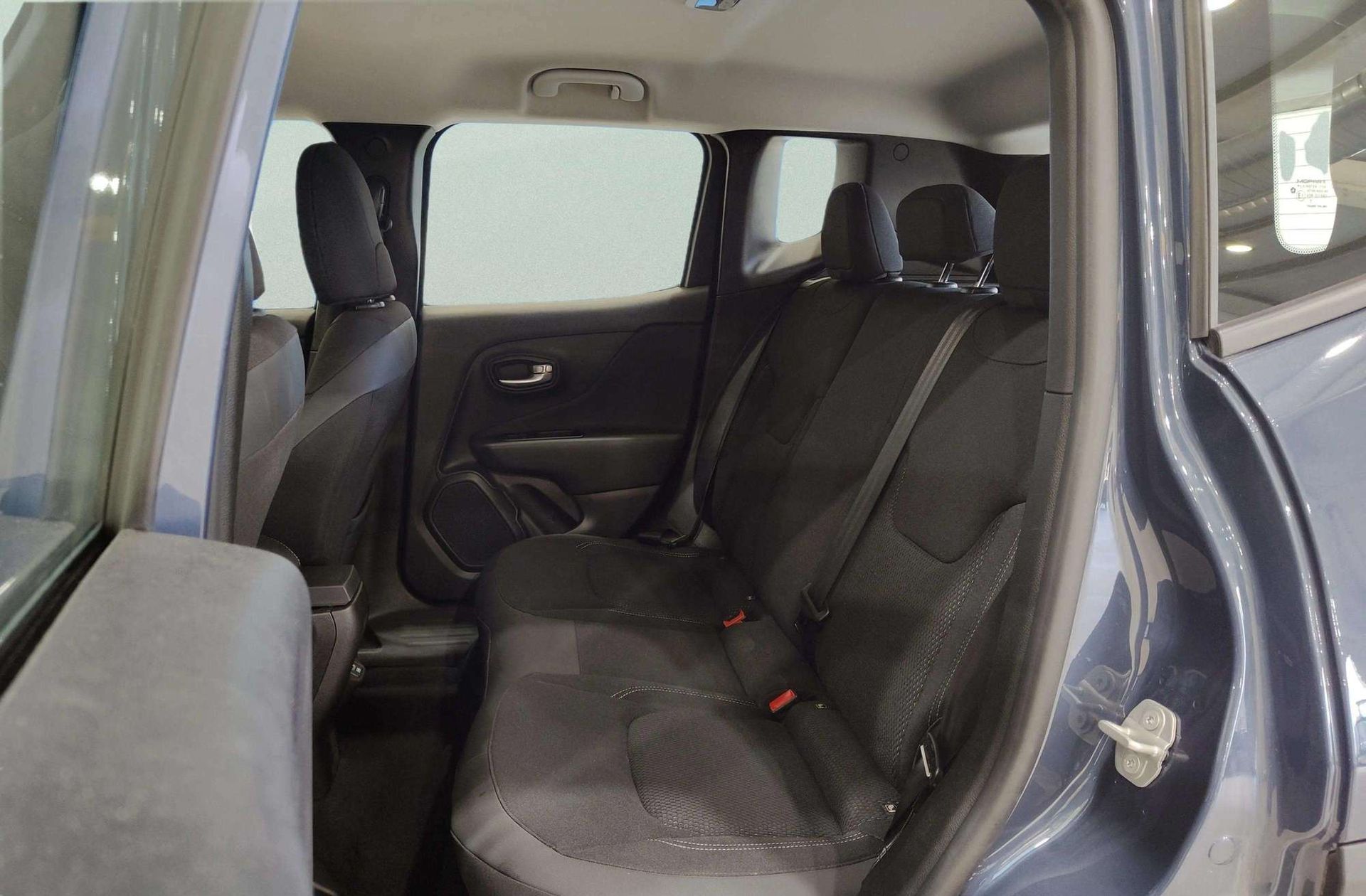 Jeep Renegade eHybrid 1.5 Limited ATX - foto 12