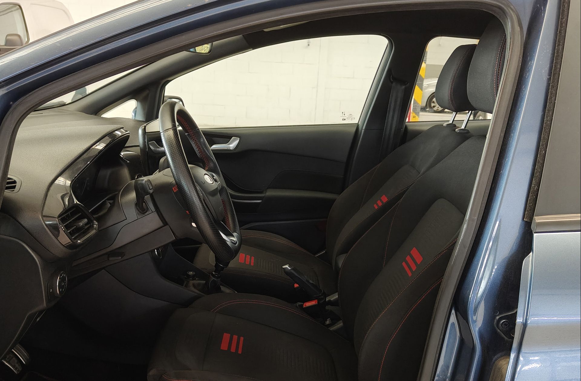 Ford Fiesta 1.0 EcoBoost MHEV ST-Line - foto 10