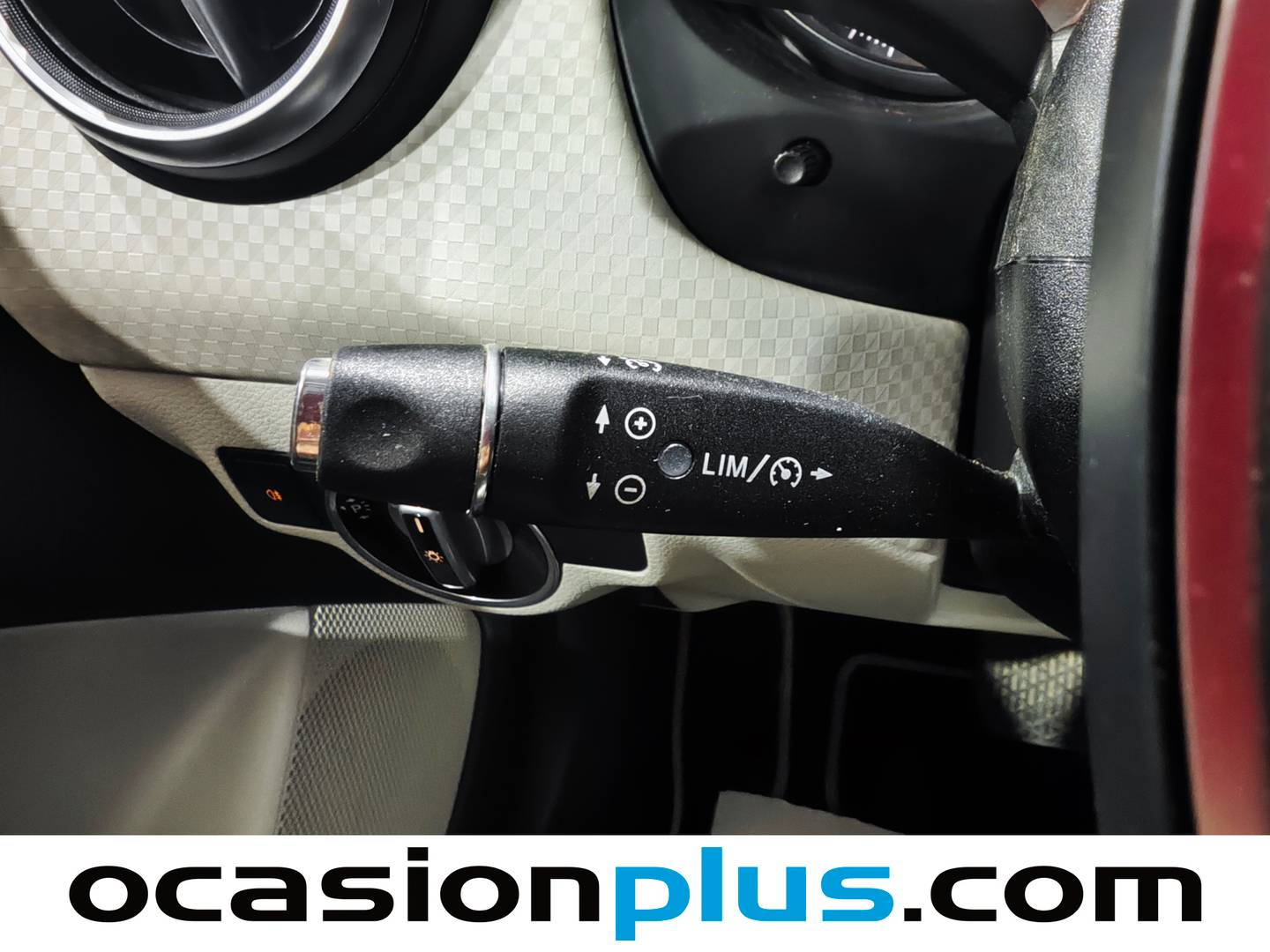 Equipamiento del Mercedes Clase A Mercedes-Benz Clase A 200 d (136 CV)