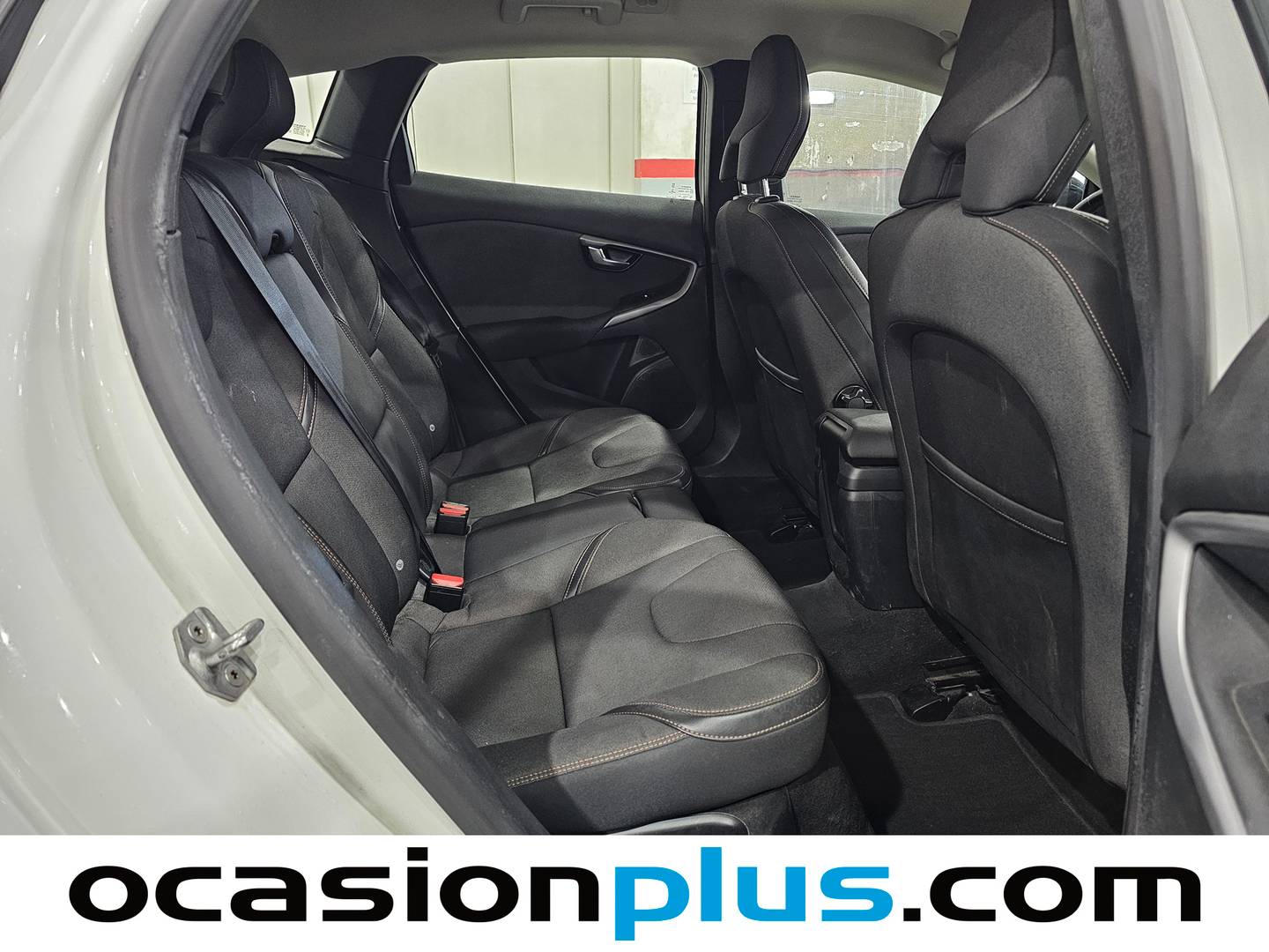 Foto Volvo V40 Cross Country Volvo V40 Cross Country D2 Plus (120 CV)