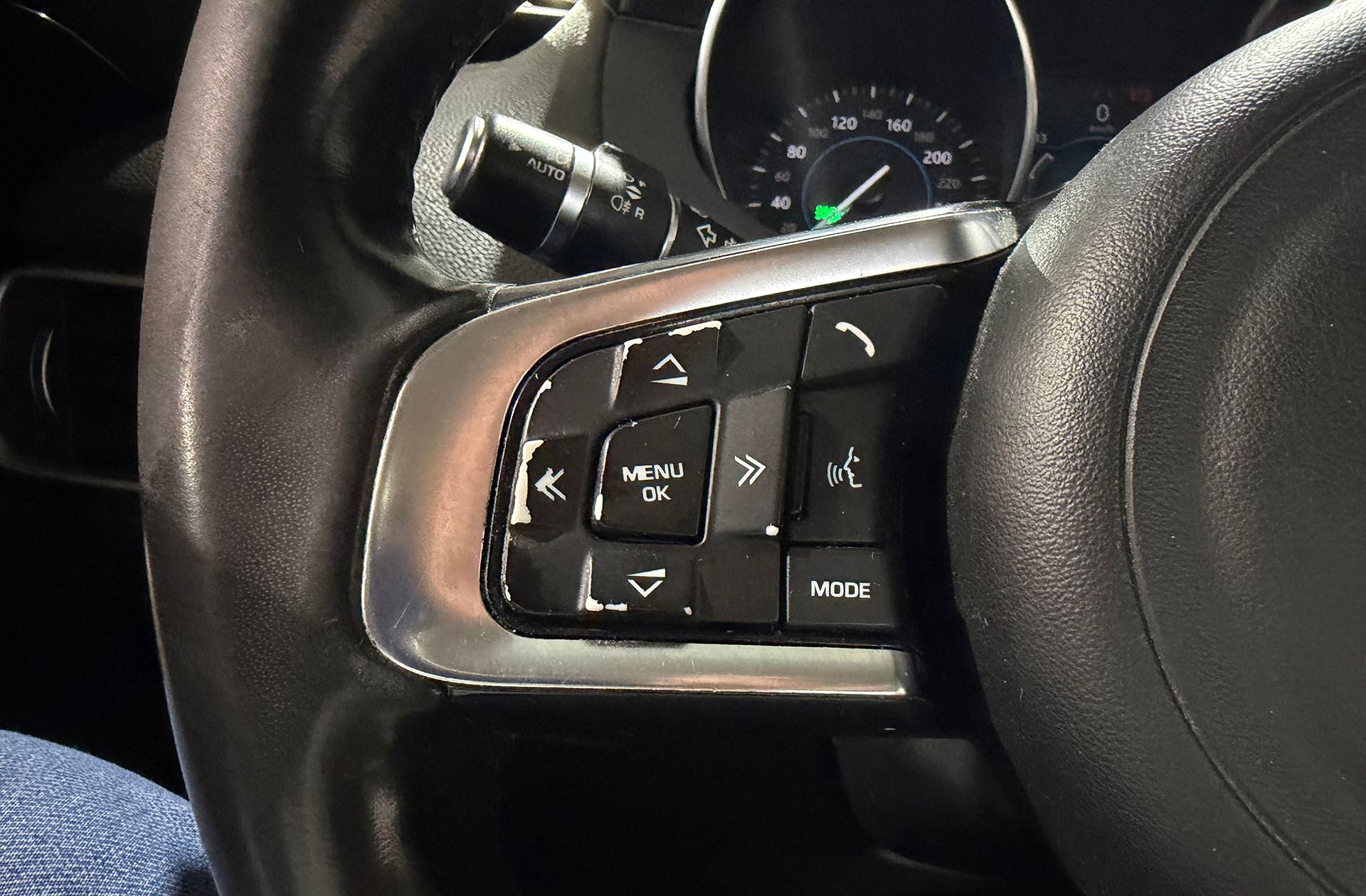 Jaguar F-Pace 2.0L i4D Prestige AWD - foto 24