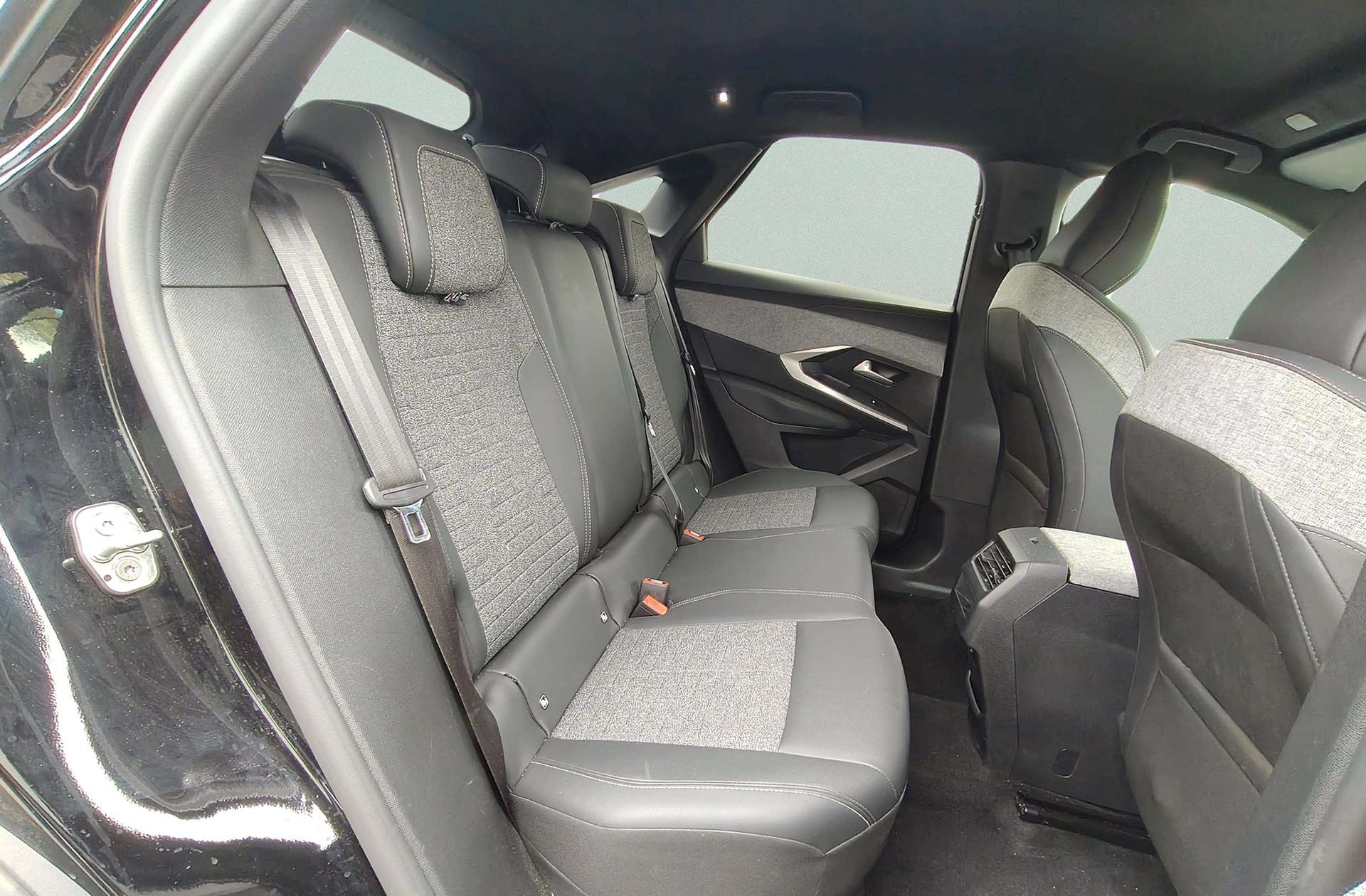 Peugeot 3008 145 Allure eDCS6 - foto 17