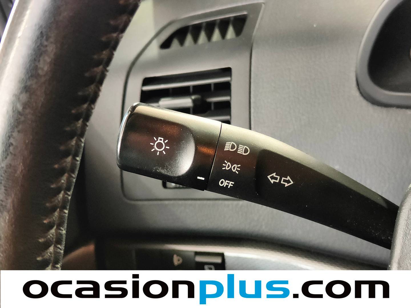Equipamiento del SsangYong Rodius SsangYong Rodius 2.0 e-Xdi Premium (155 CV) 7 Plazas