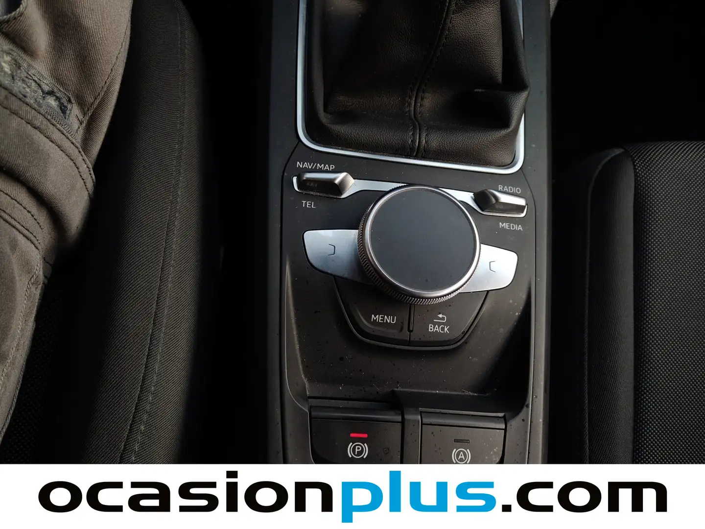 Foto Audi Q2 Audi Q2 Advanced 30 TDI  (116 CV)