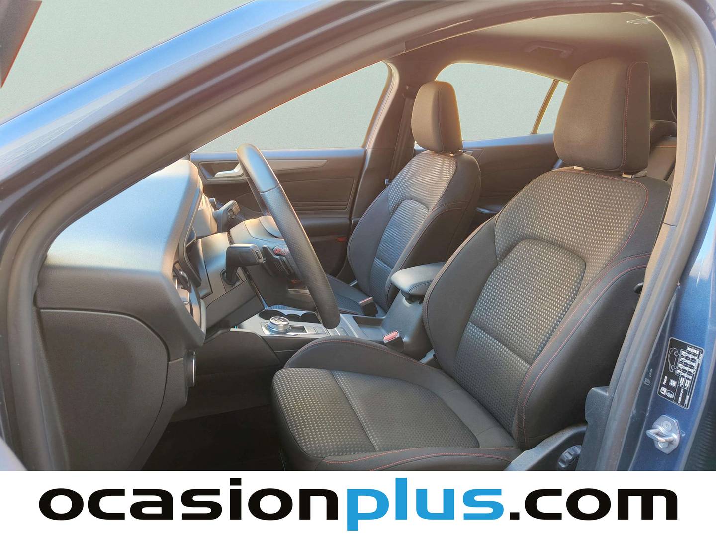 Foto asientos delanteros Ford Focus Ford Focus 1.5 Ecoblue ST-Line Auto (115 CV)