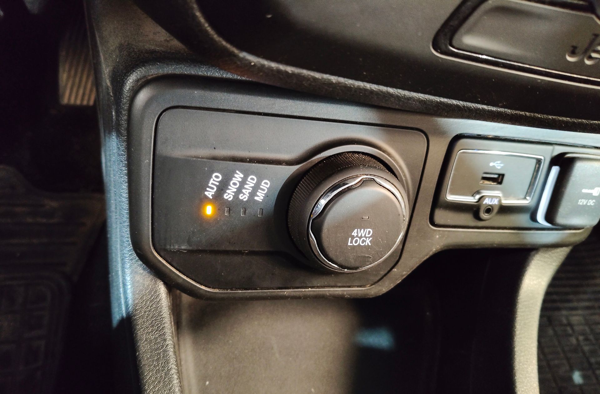 Jeep Renegade 2.0 MultiJet Longitude Active Drive 4x4 - foto 6