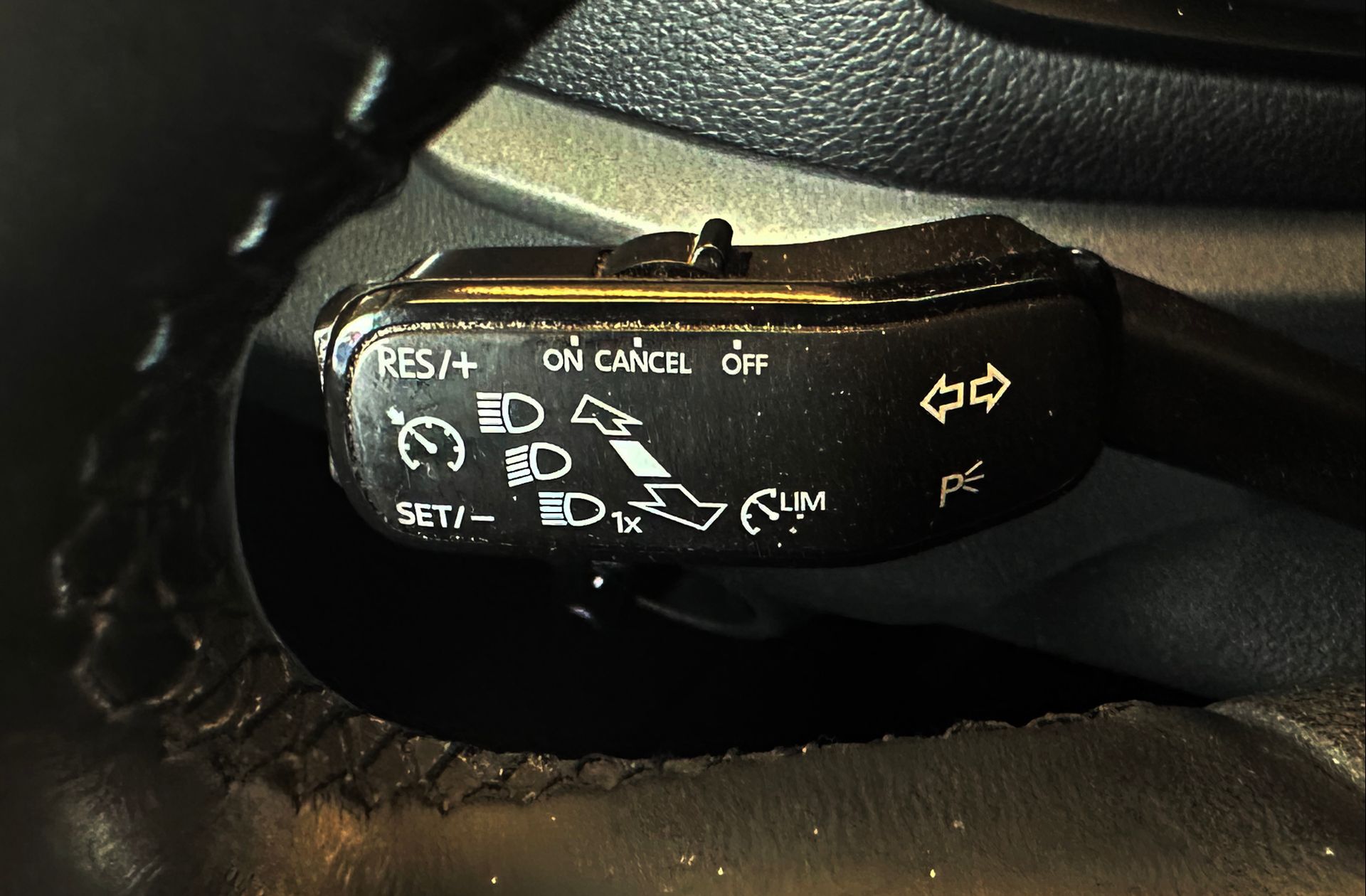 Škoda Karoq 1.6 TDI Like - foto 25
