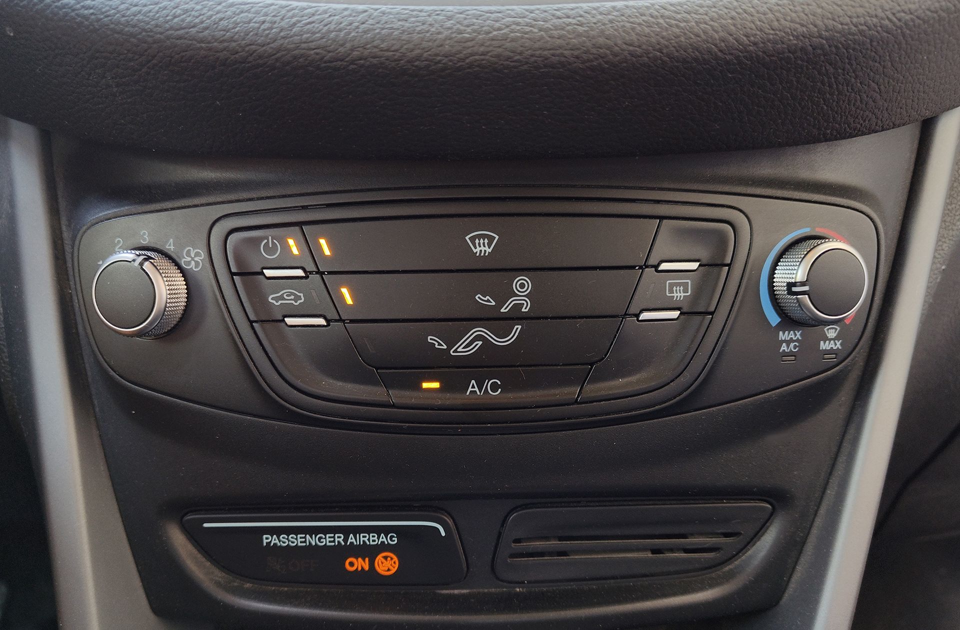 Ford B-Max 1.6 TDCi Trend - foto 24