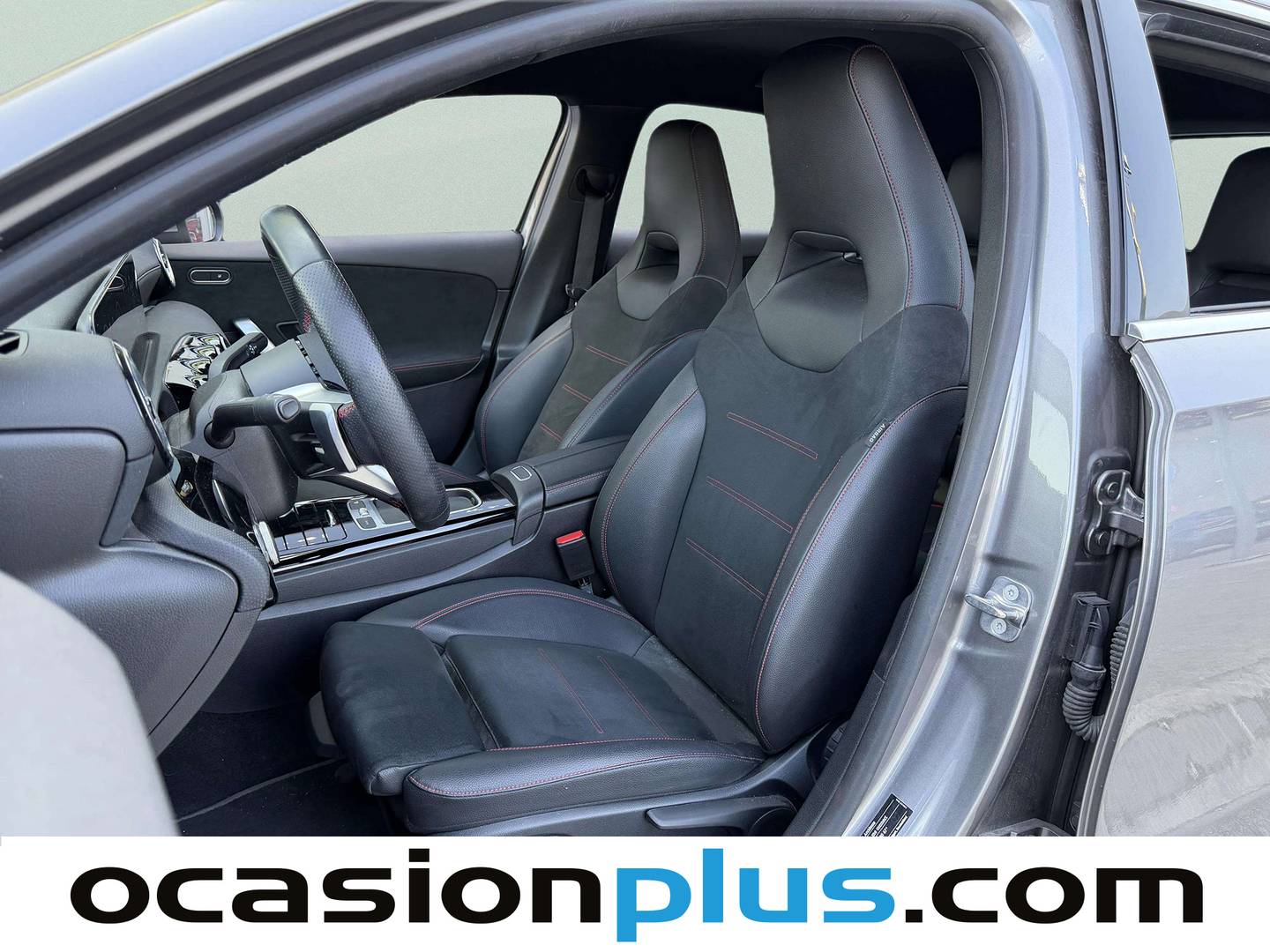 Foto asientos delanteros Mercedes Clase A Mercedes-Benz Clase A 180 d  (116 CV)