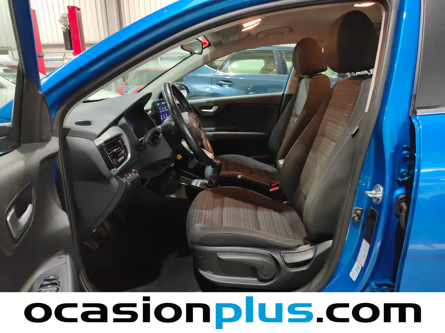 Foto KIA Stonic Kia Stonic 1.0 T-GDi MHEV Drive iMT  (100 CV)