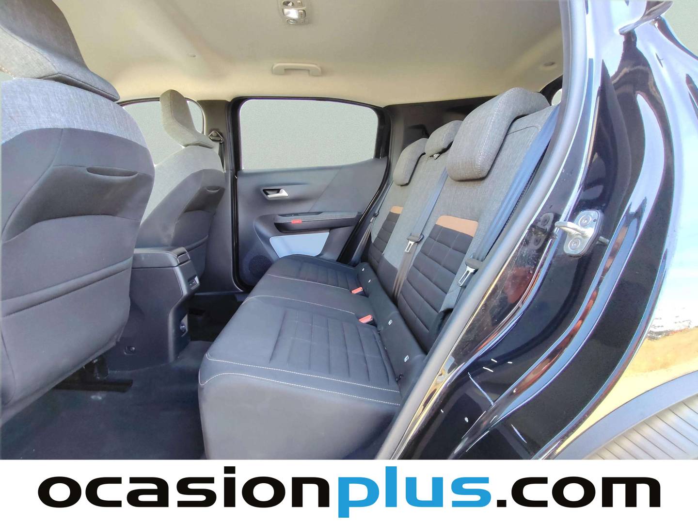 Foto asientos traseros Citroën C3 Aircross Citroën C3 Aircross Hybrid 145 Plus e-DCS6 (145 CV)