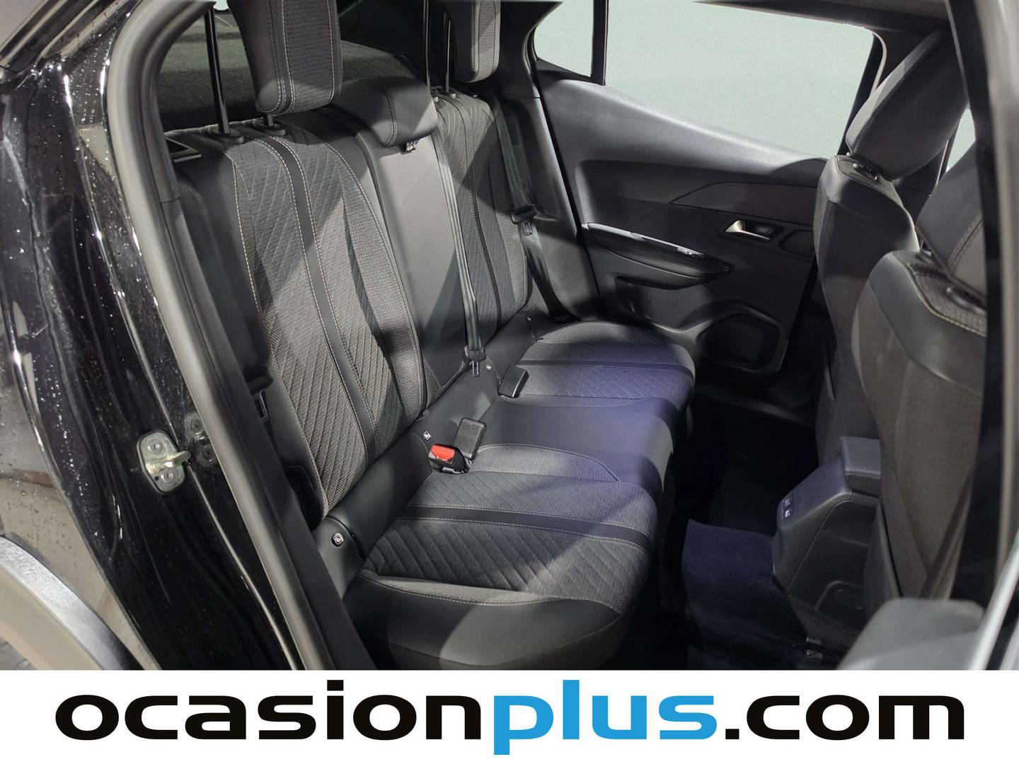 Peugeot 2008 Peugeot 2008 Allure Hybrid eDCS6 (145 CV) km 0
