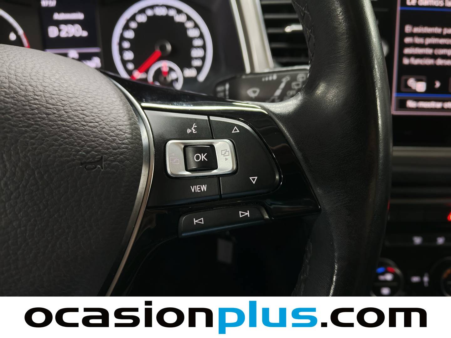 Foto Volkswagen T-Roc Volkswagen T-Roc Advance 1.0 TSI (110 CV)