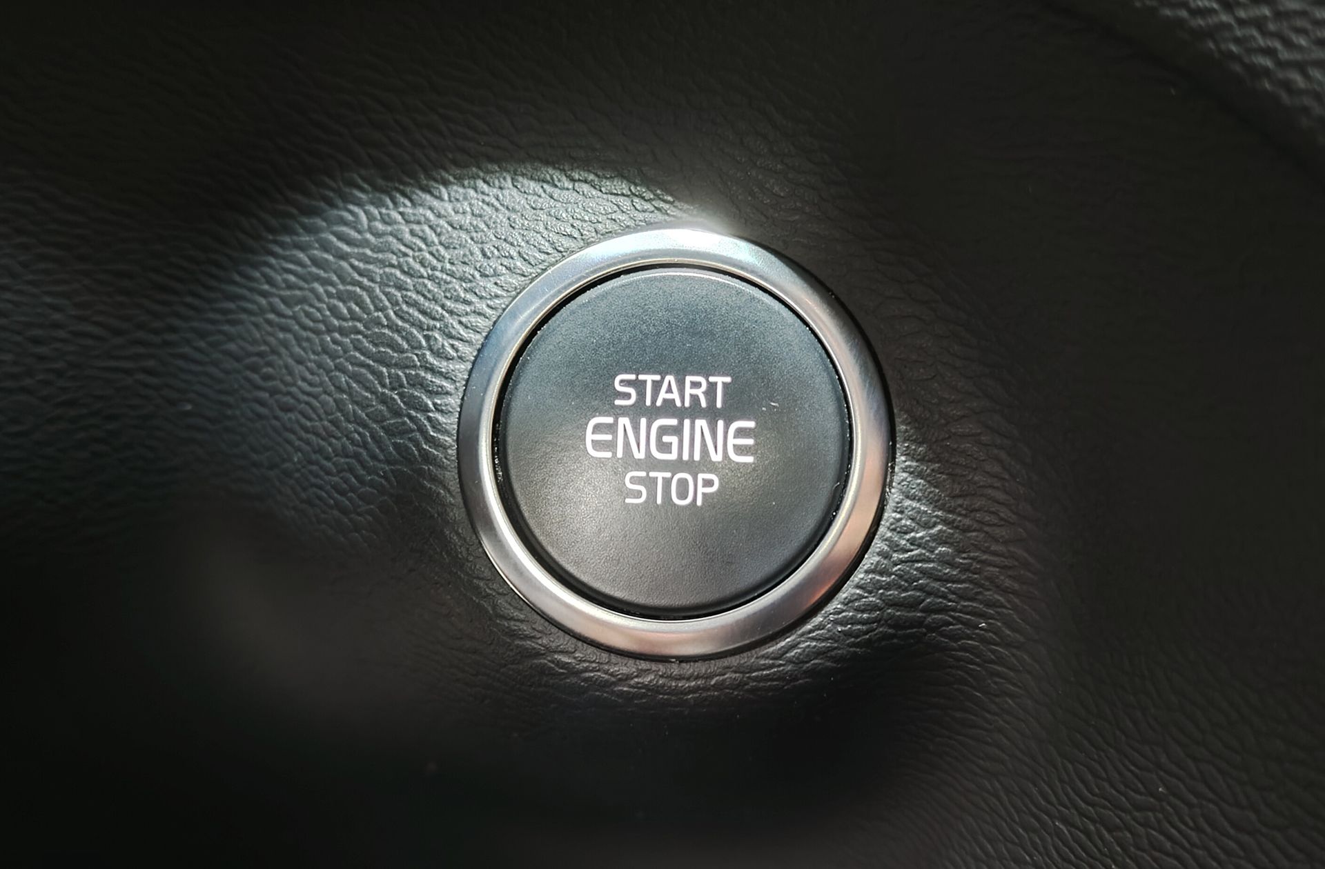 Volvo XC40 B4 G Momentum Pro AWD - foto 35