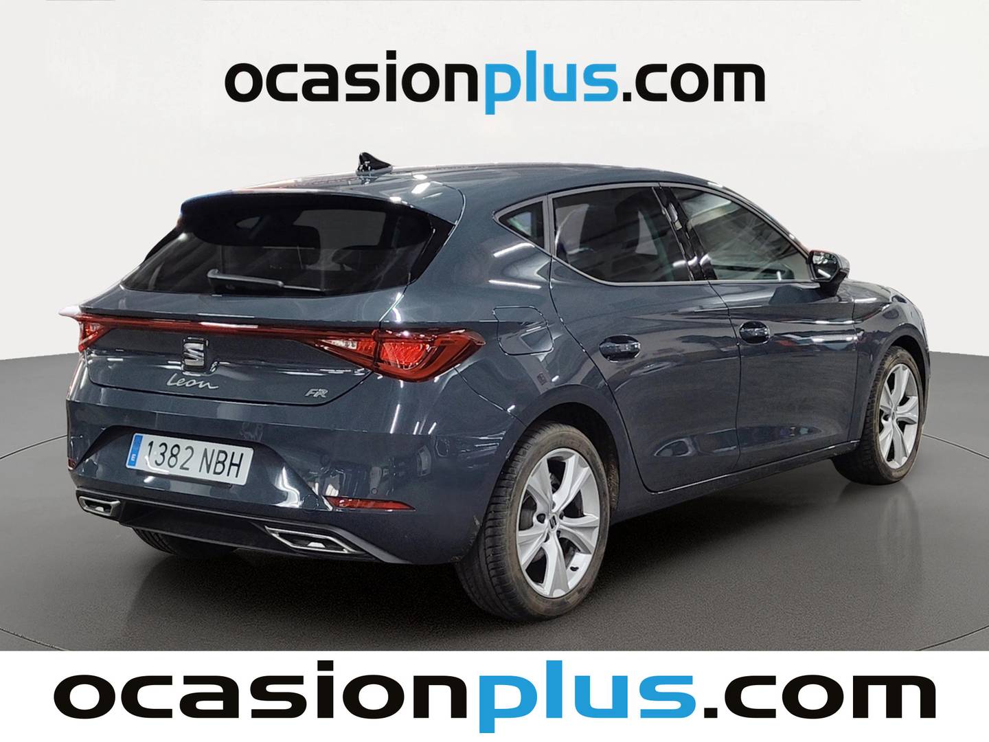 Foto trasera Seat León Seat León 2.0 TDI S&S FR XS DSG (150 CV) derecha