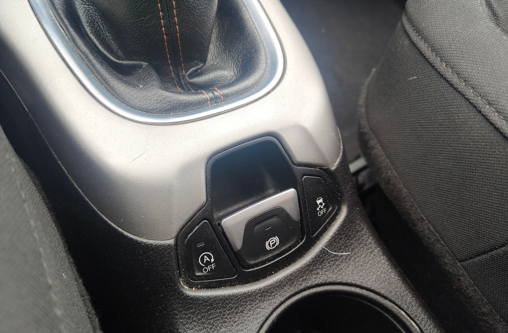 Jeep Compass 1.3 Gse T4 Longitude FWD - foto 25