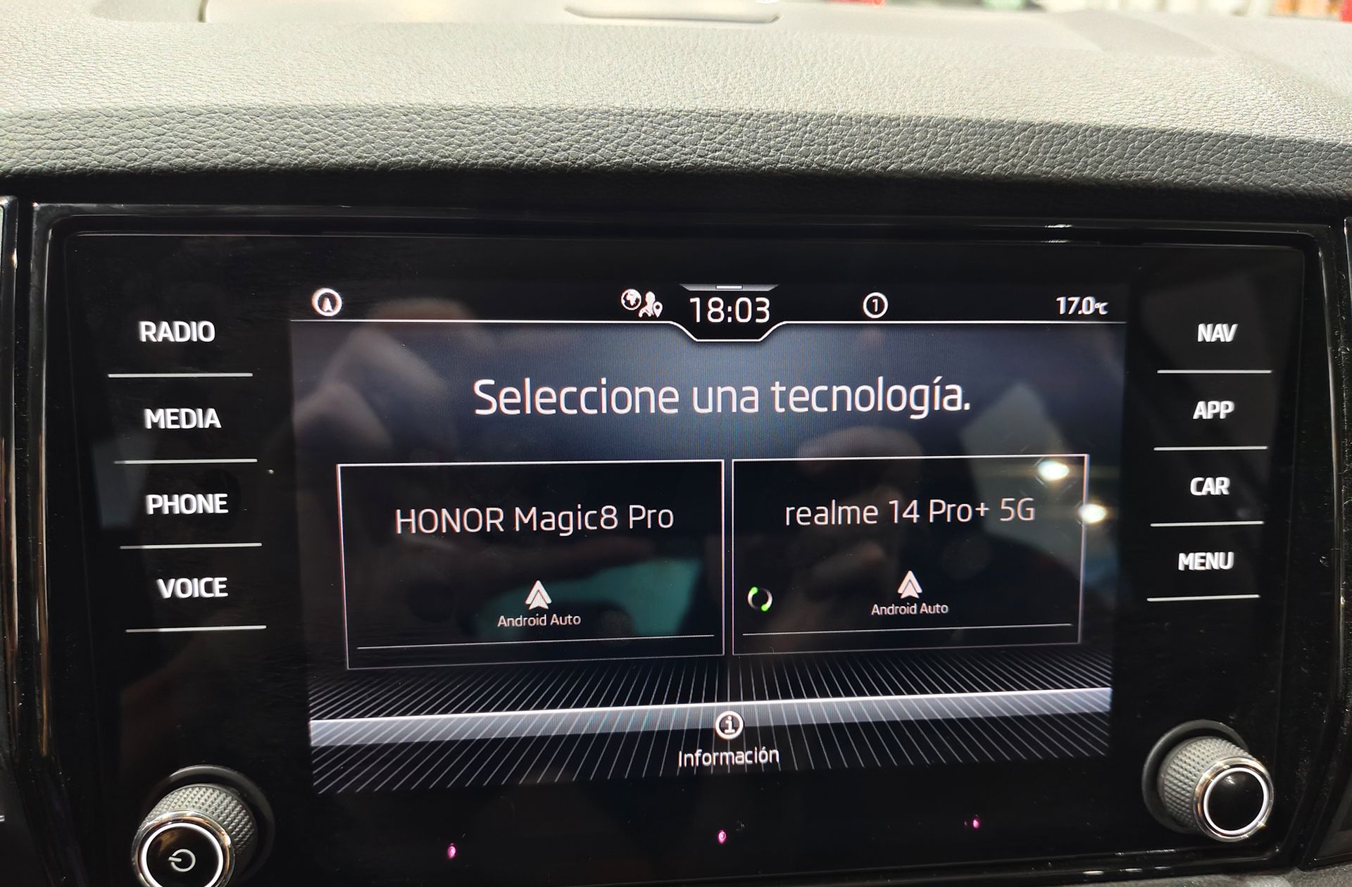 Škoda Karoq 2.0 TDI Selection - foto 9