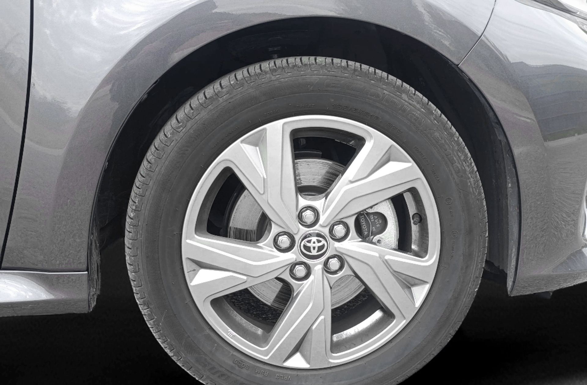 Toyota Yaris 120H Active Plus - foto 35