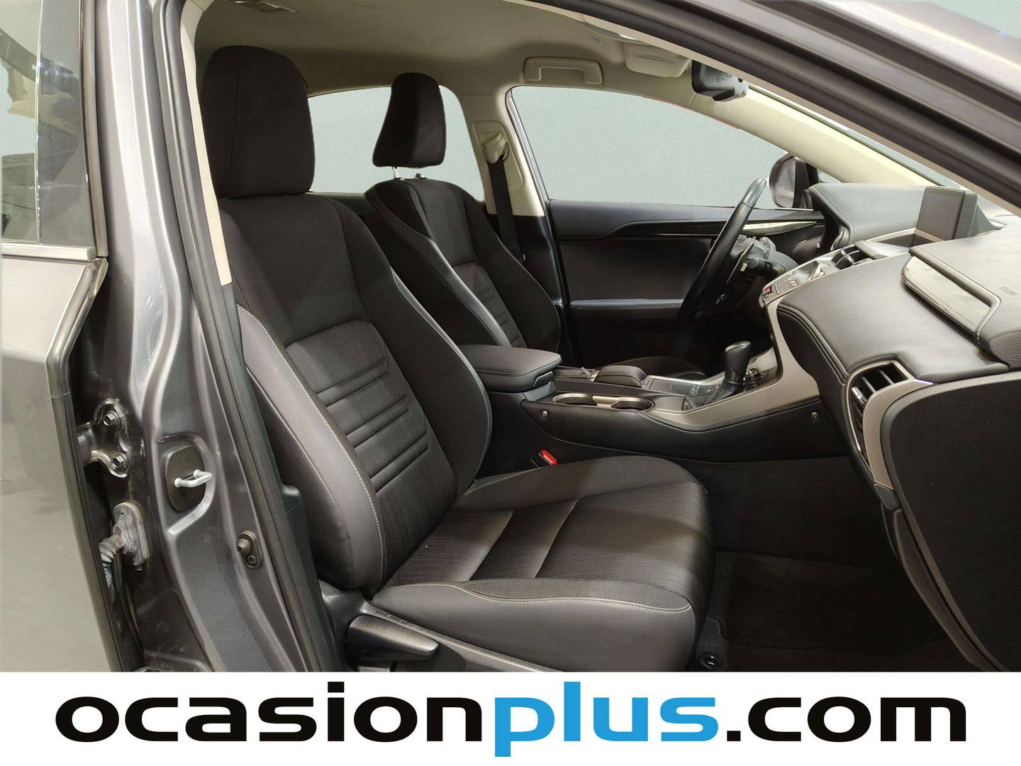 Foto Lexus NX Lexus NX 300h Premium 2WD (197 CV)