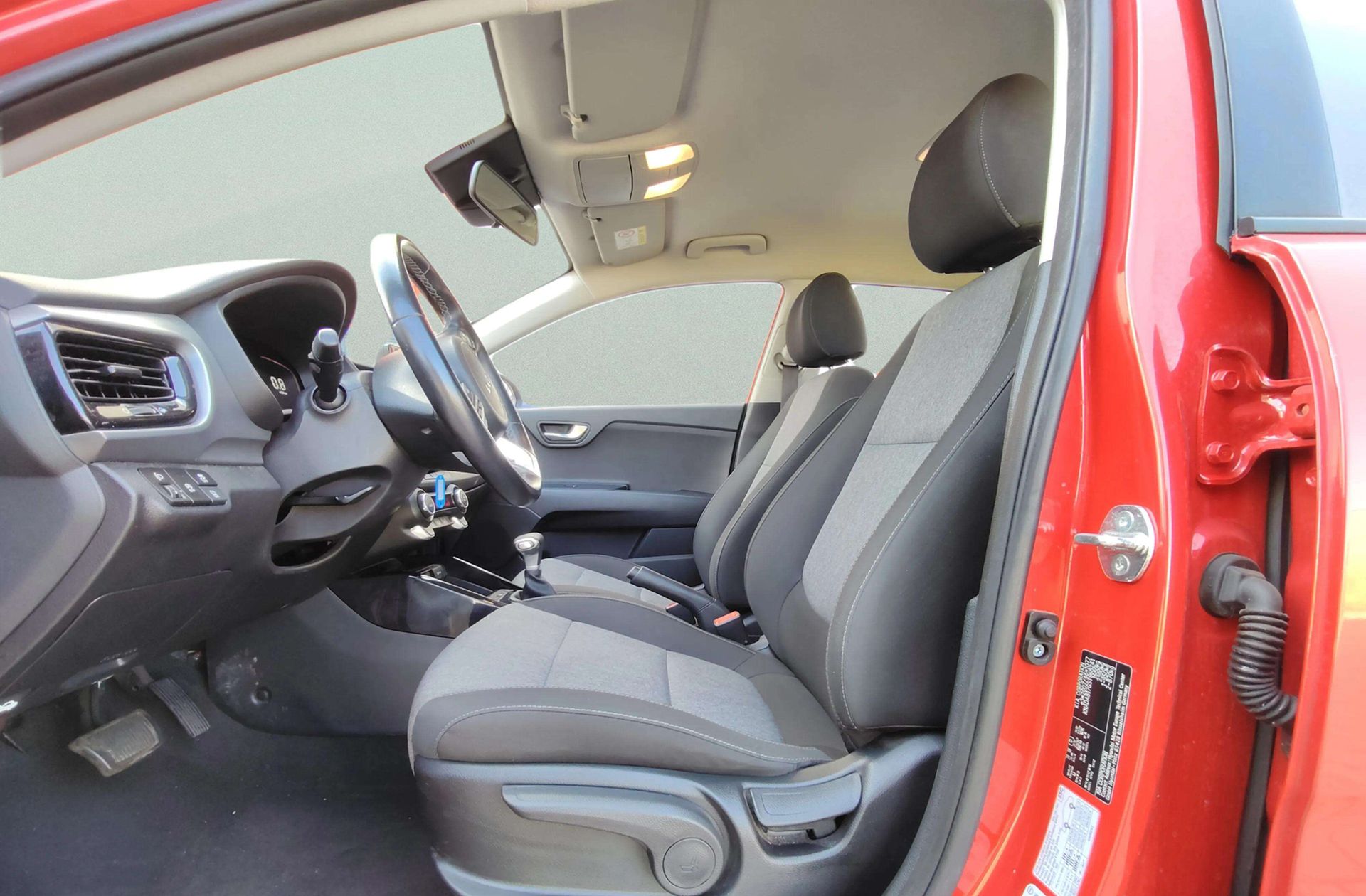 Kia Stonic 1.0 T-GDi Drive - foto 11