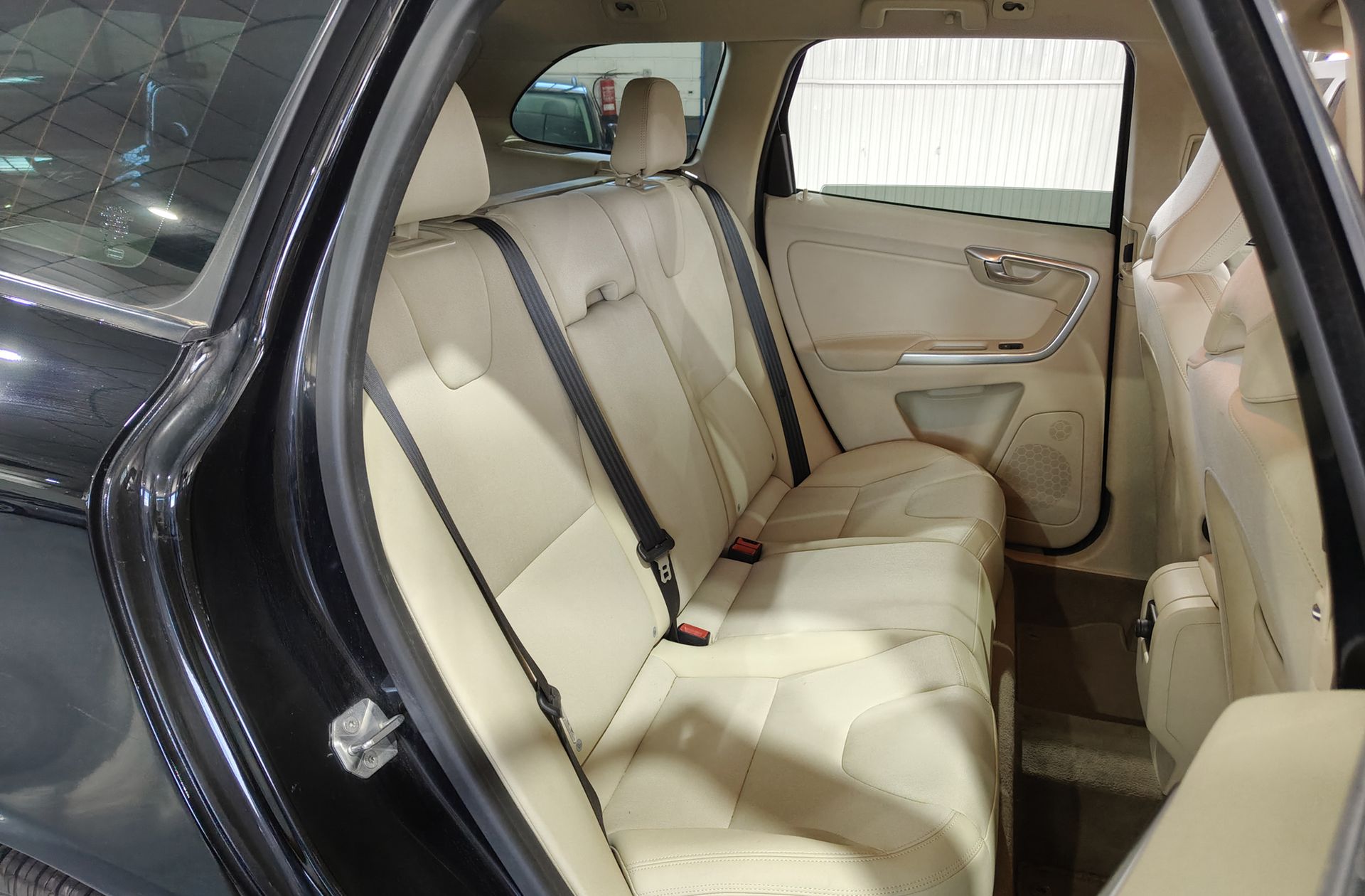 Volvo XC60 D3 Kinetic - foto 17